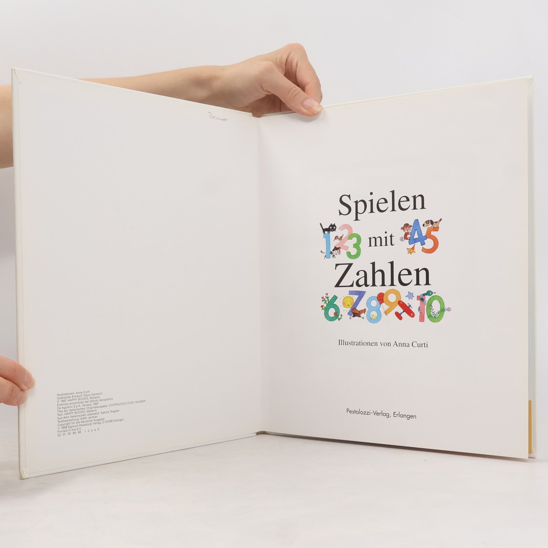 Anna Curti Spielen mit Zahlen