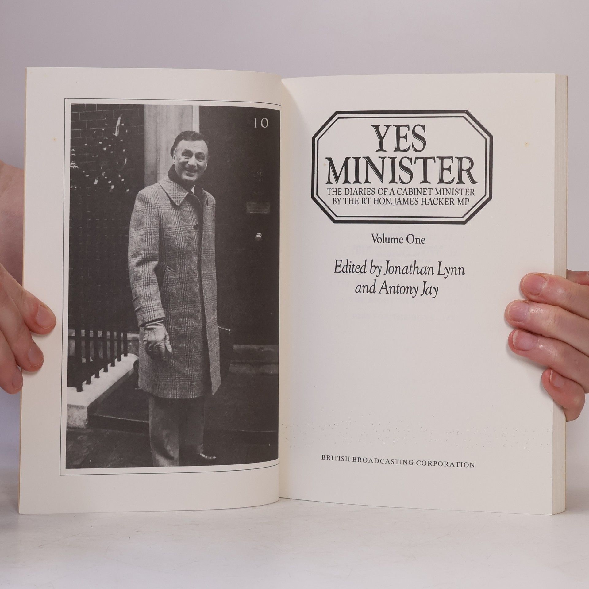 Jonathan Lynn Yes Minister