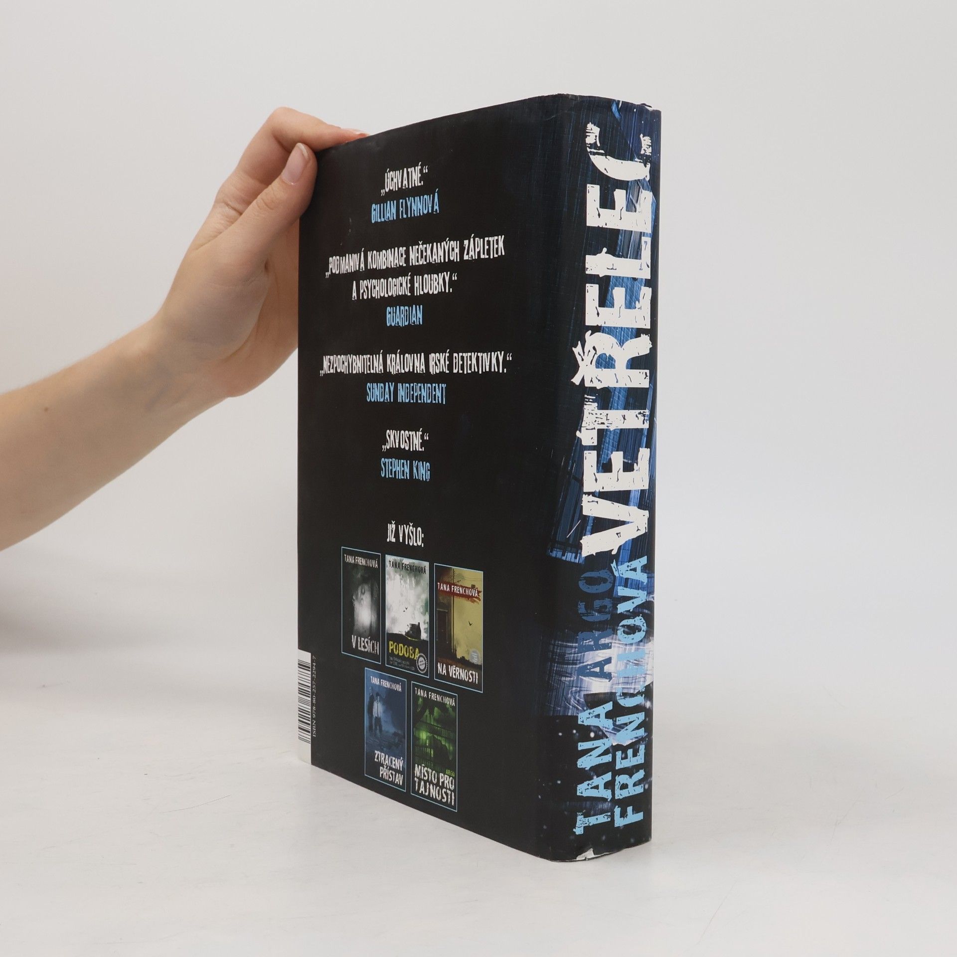 Tana French Vetřelec
