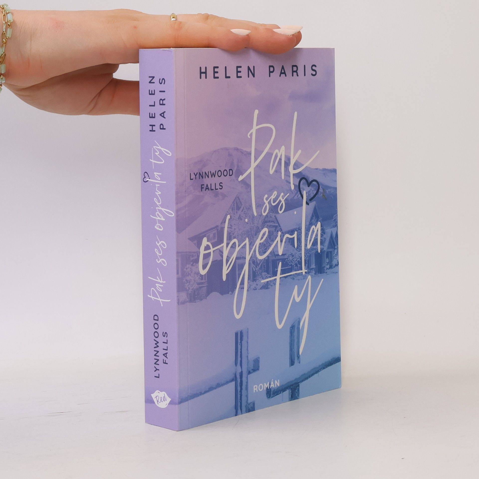 Helen Paris Pak ses objevila ty