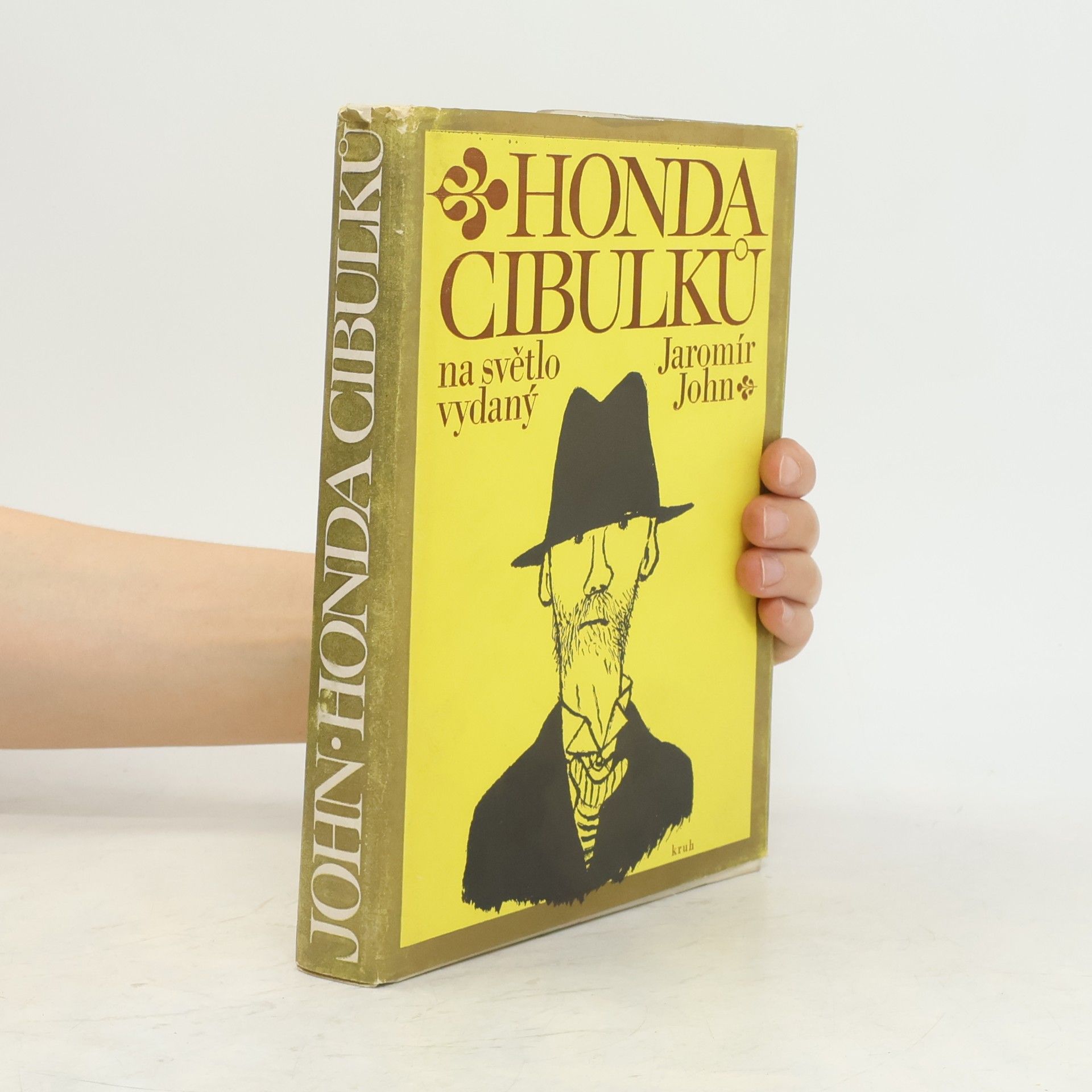 Kamil Lhoták Honda Cibulků na světlo vydaný