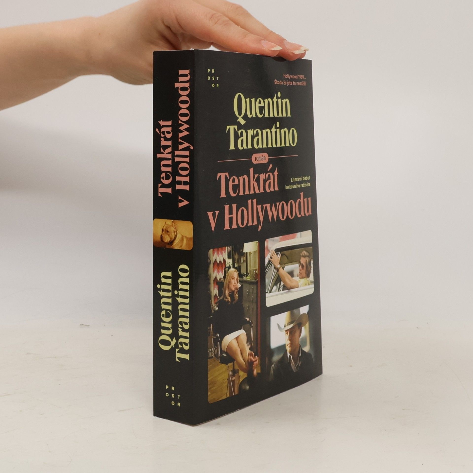 Quentin Tarantino Tenkrát v Hollywoodu : román