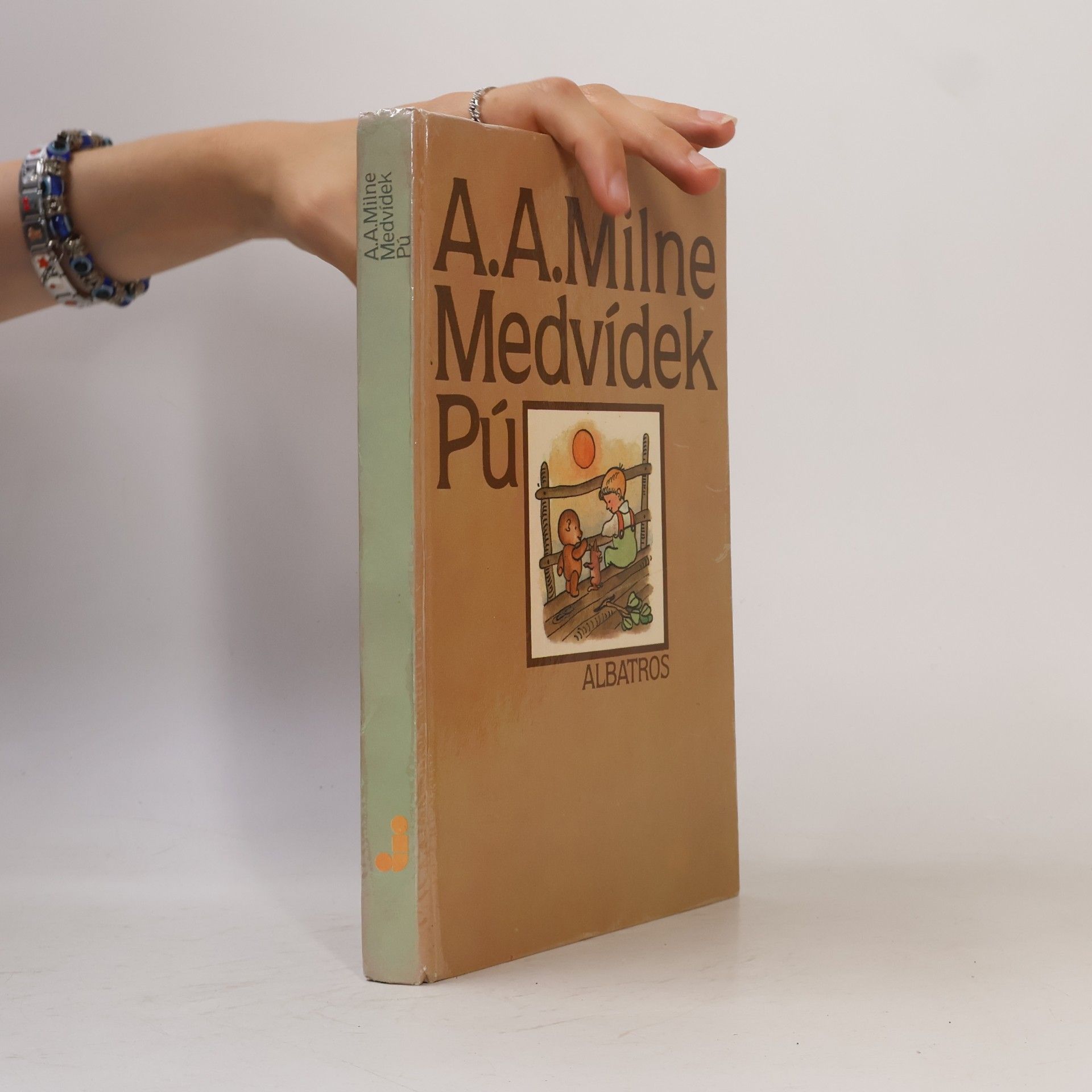 A. A. Milne Medvídek Pú