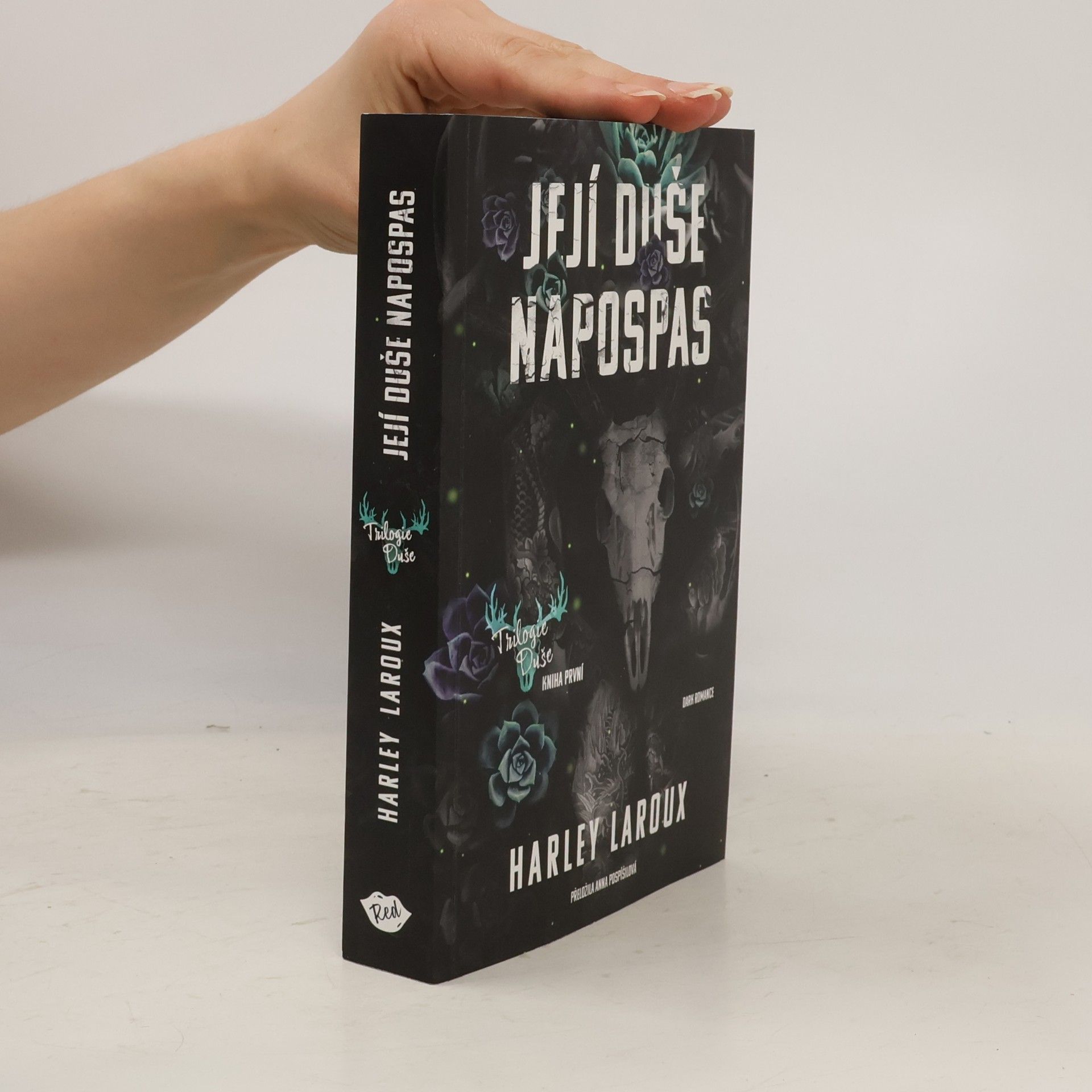 Harley Laroux Její duše napospas