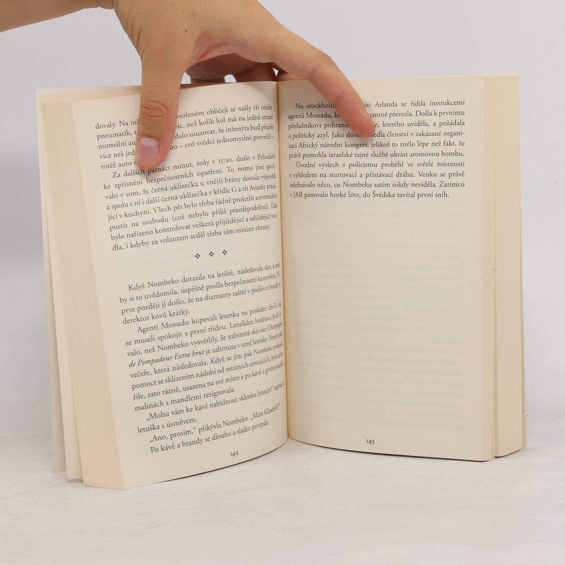 Jonas Jonasson Analfabetka, která uměla počítat