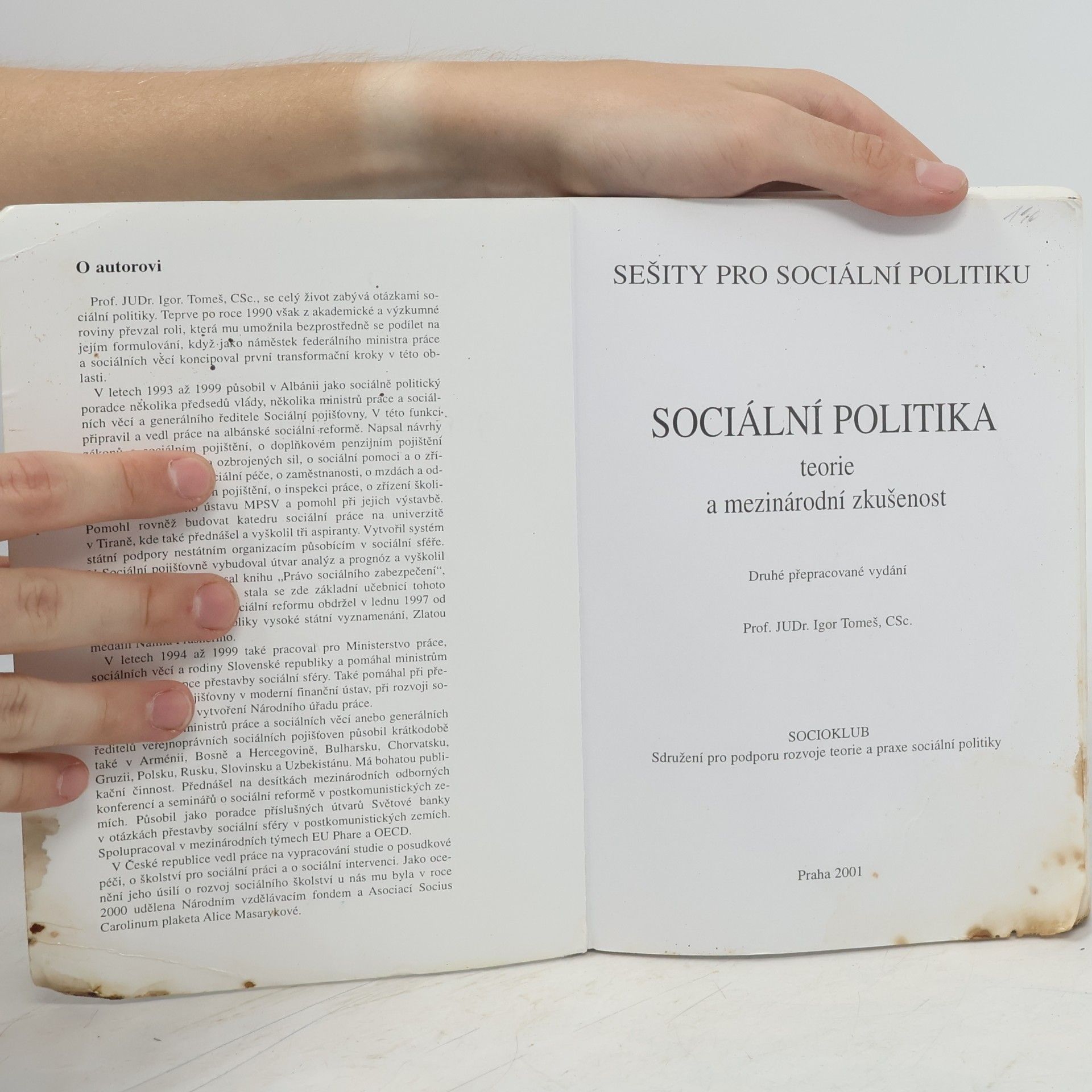 Igor Tomeš Sociální politika. Teorie a mezinárodní zkušenost