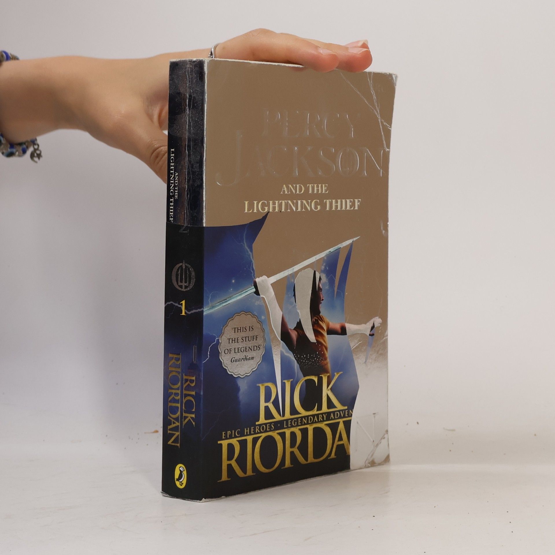 Rick Riordan Percy Jackson and the lightning thief