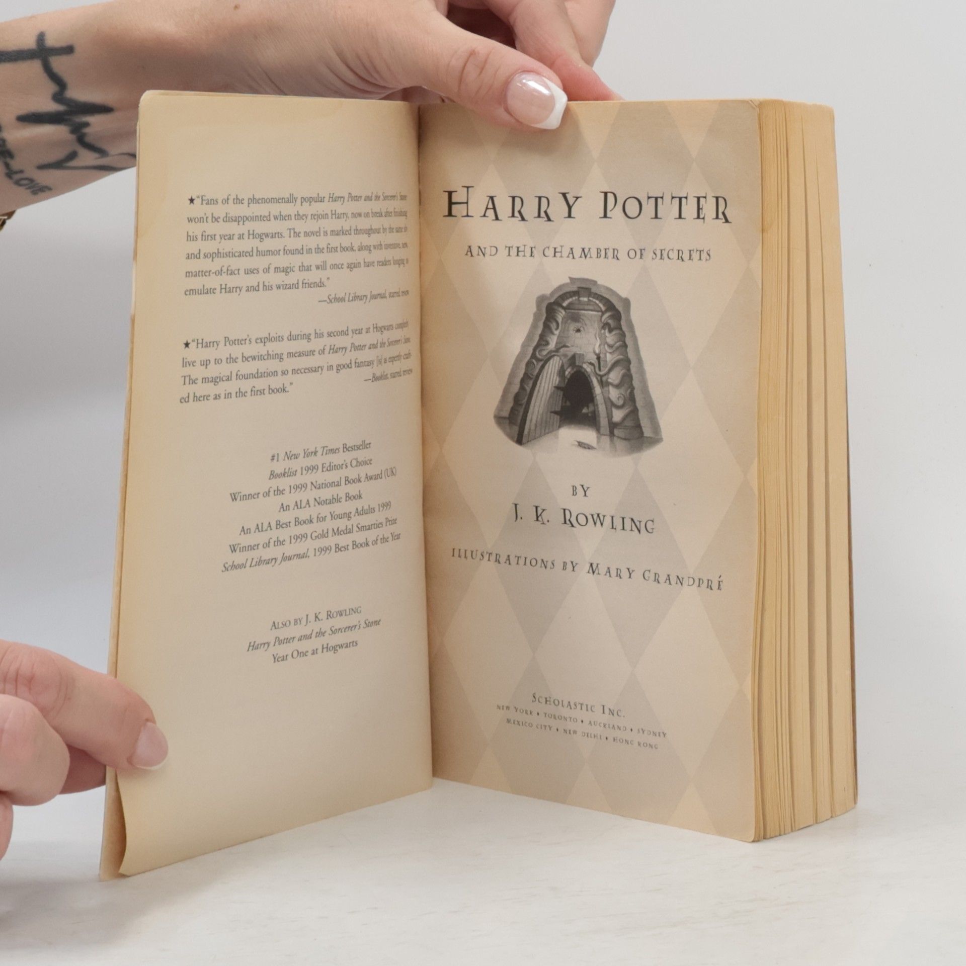 Joanne K. Rowlingová Harry Potter And The Chamber Of Secrets