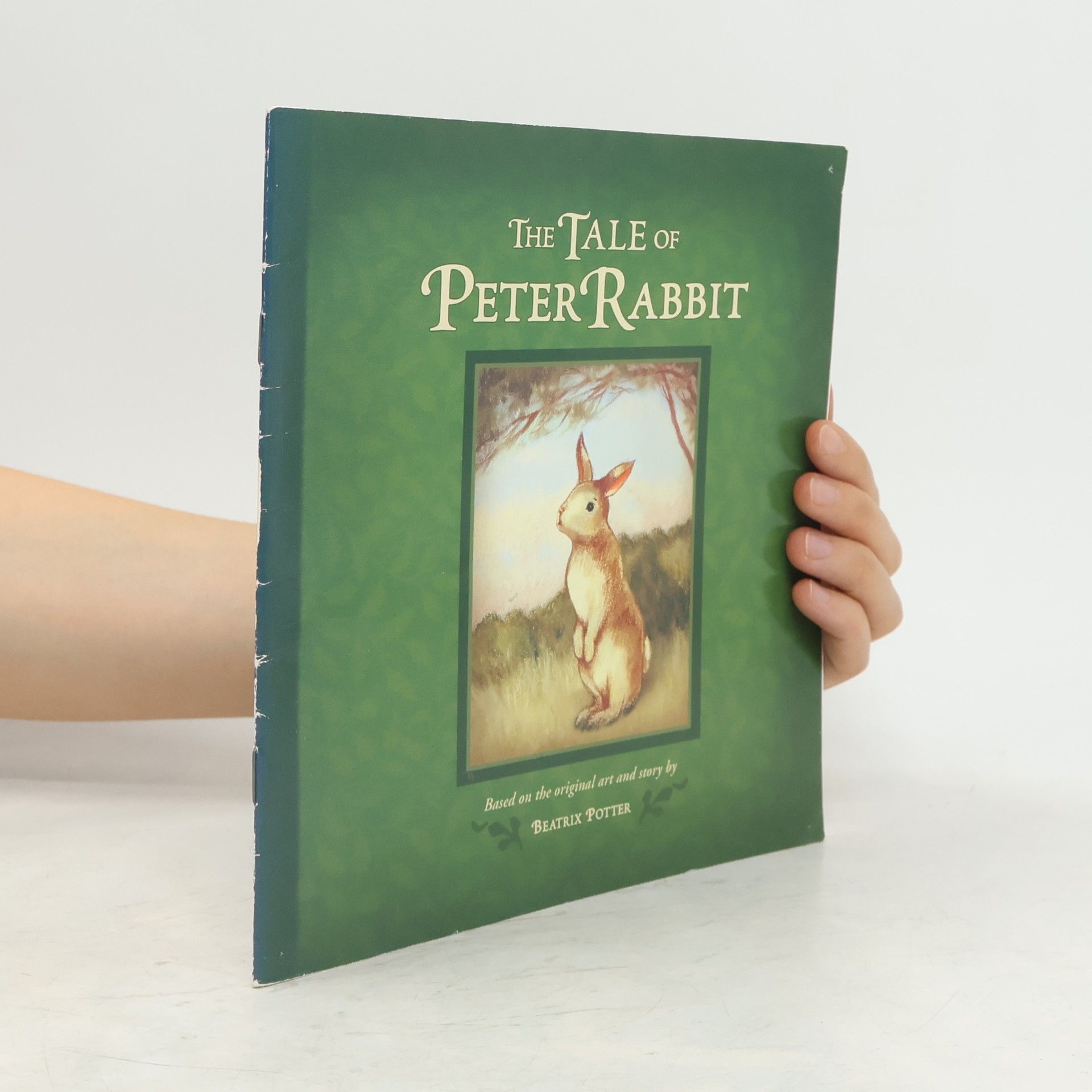 Beatrix Potter The Tale of Peter Rabbit (English and Chinese Edition)