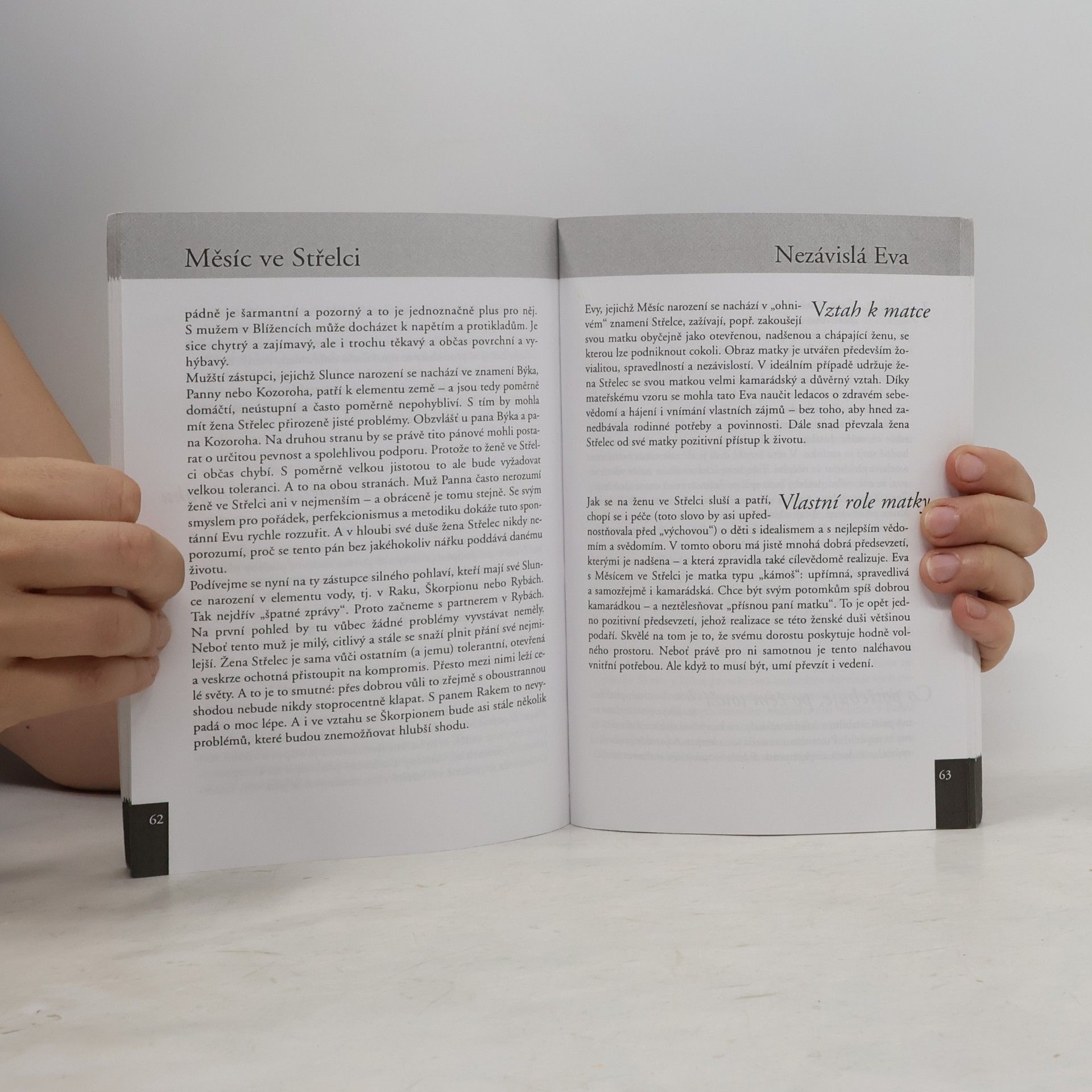 Lukáš Křeček Měsíc je ženského rodu : astrologie pro ženy