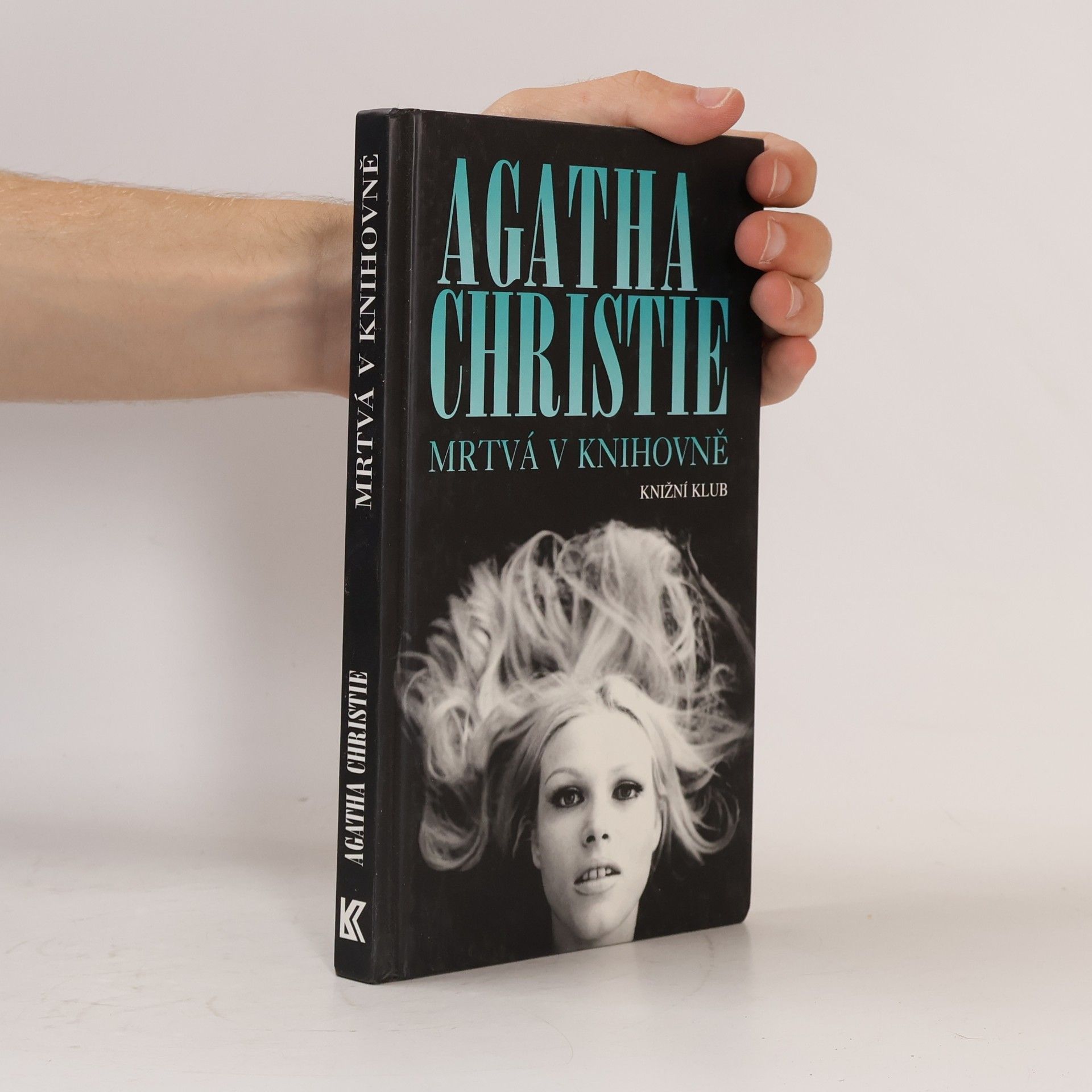 Agatha Christie Mrtvá v knihovně