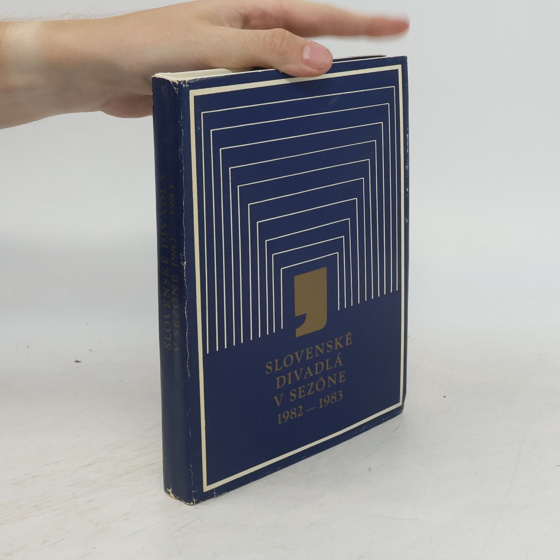 Collectif d'auteurs Slovenské divadlá v sezóne 1982-1983