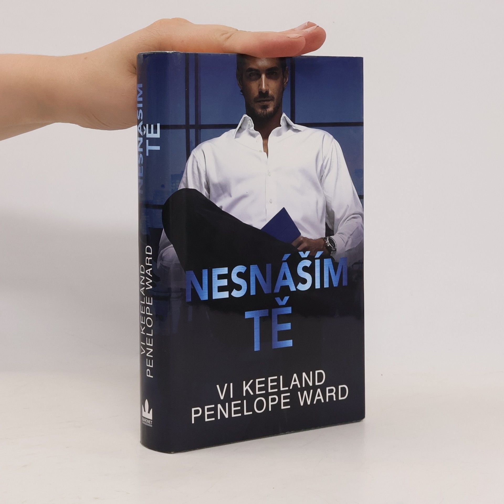 Vi Keeland Nesnáším tě