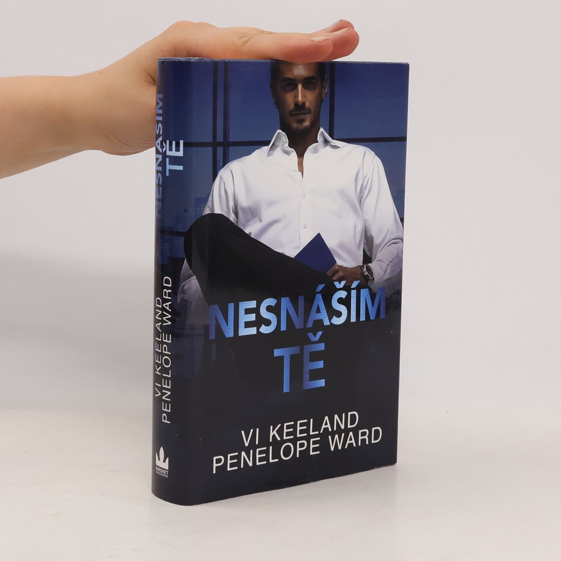 Vi Keeland Nesnáším tě