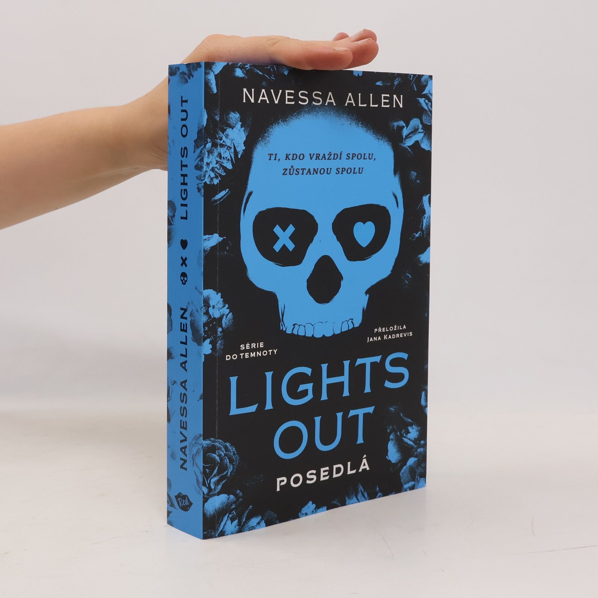 Navessa Allen Lights Out. Posedlá