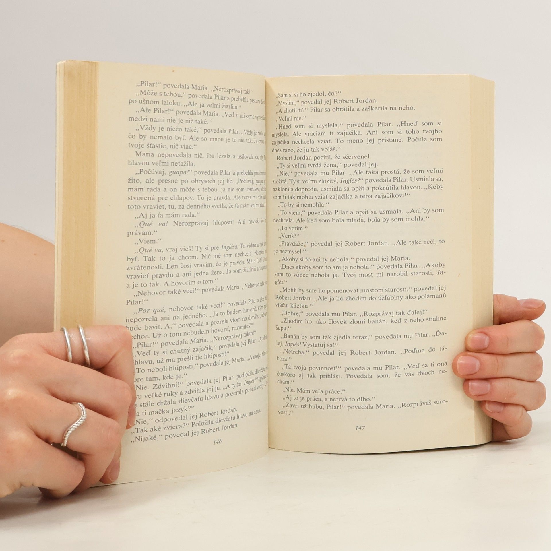 Ernest Hemingway Komu zvonia do hrobu