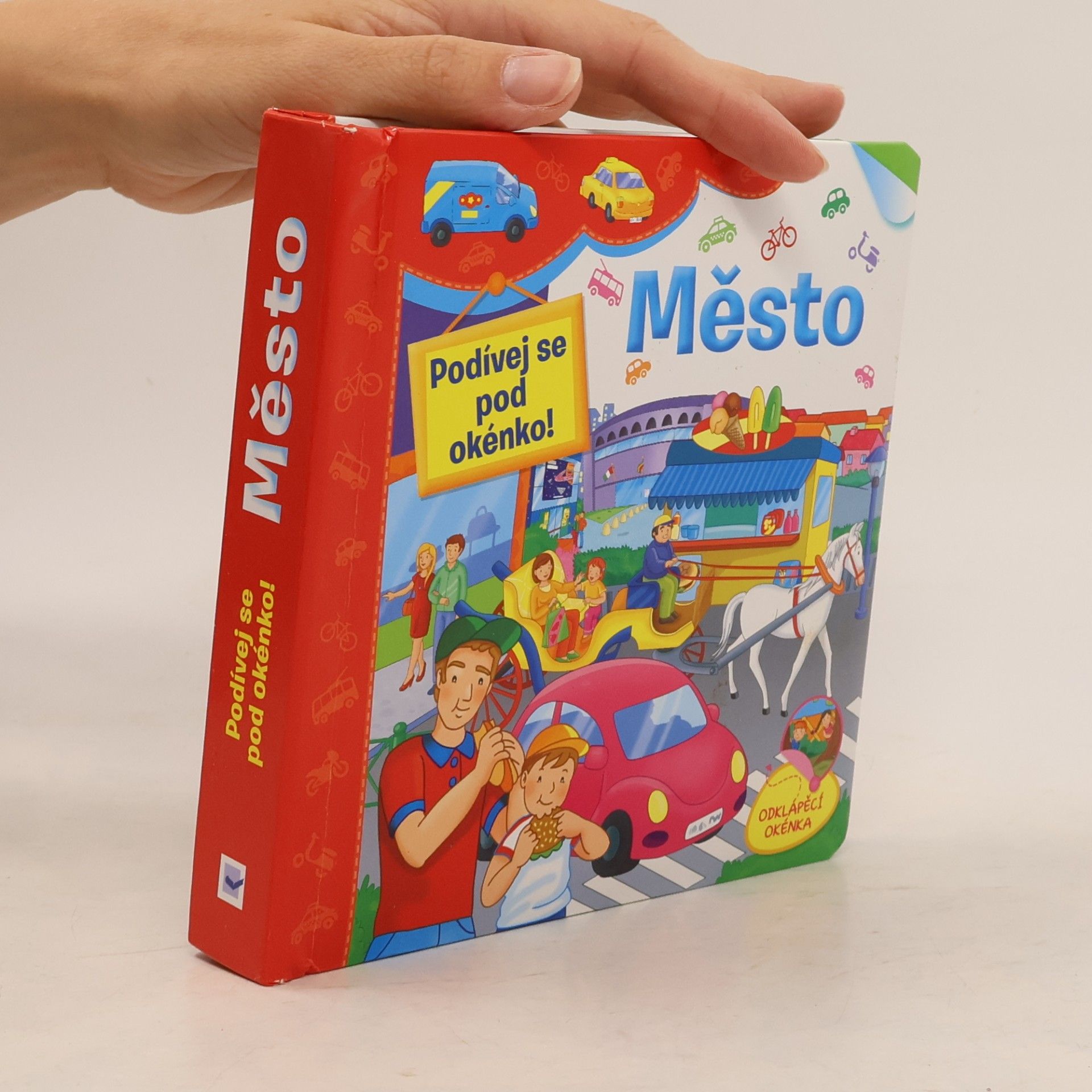Kolektív autorov Město - Podívej se pod okénko!