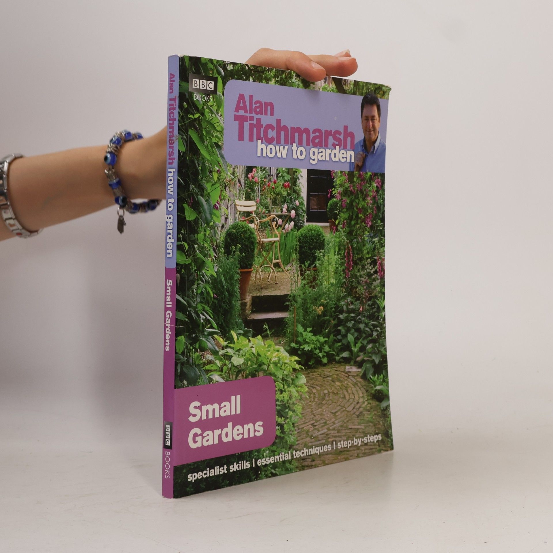 Alan Titchmarsh Small gardens