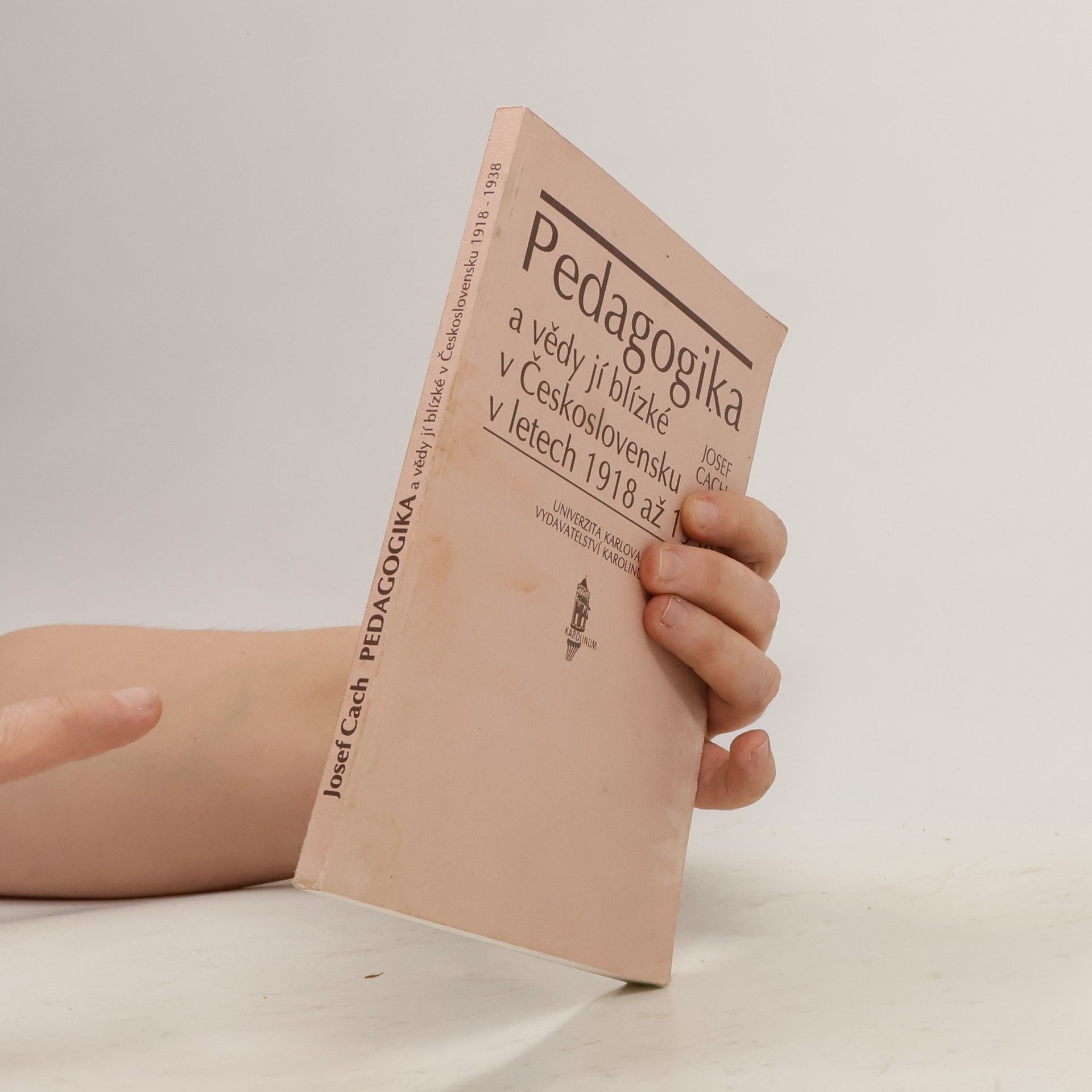 Univerzita Karlova Pedagogika a vědy jí blízké v Československu v letech 1918 až 1938