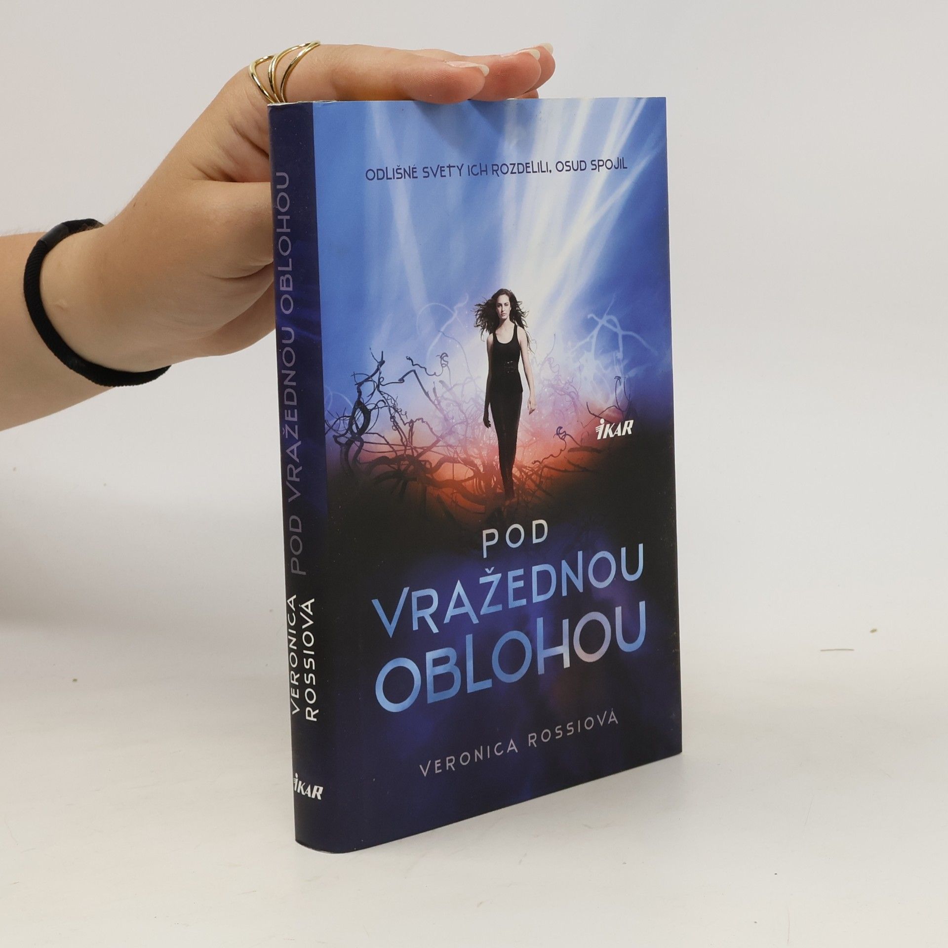 Veronica Rossi Pod vražednou oblohou