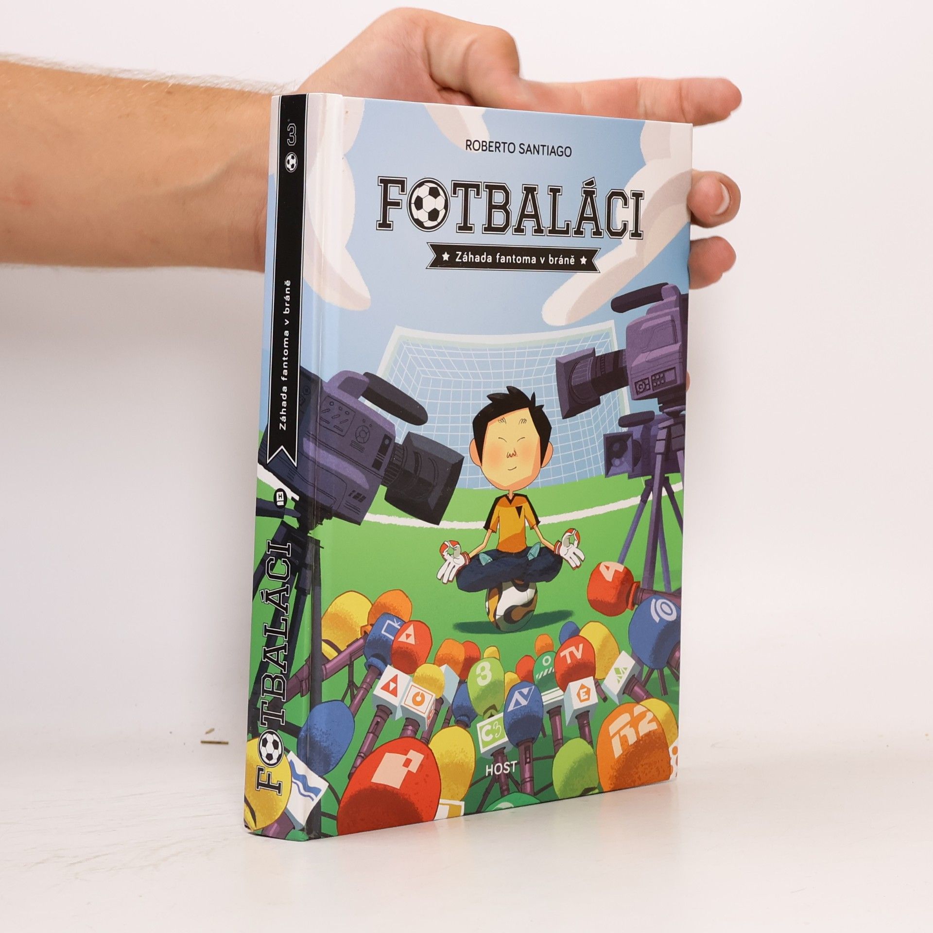 Roberto Santiago Fotbaláci 3. Záhada fantoma v bráně