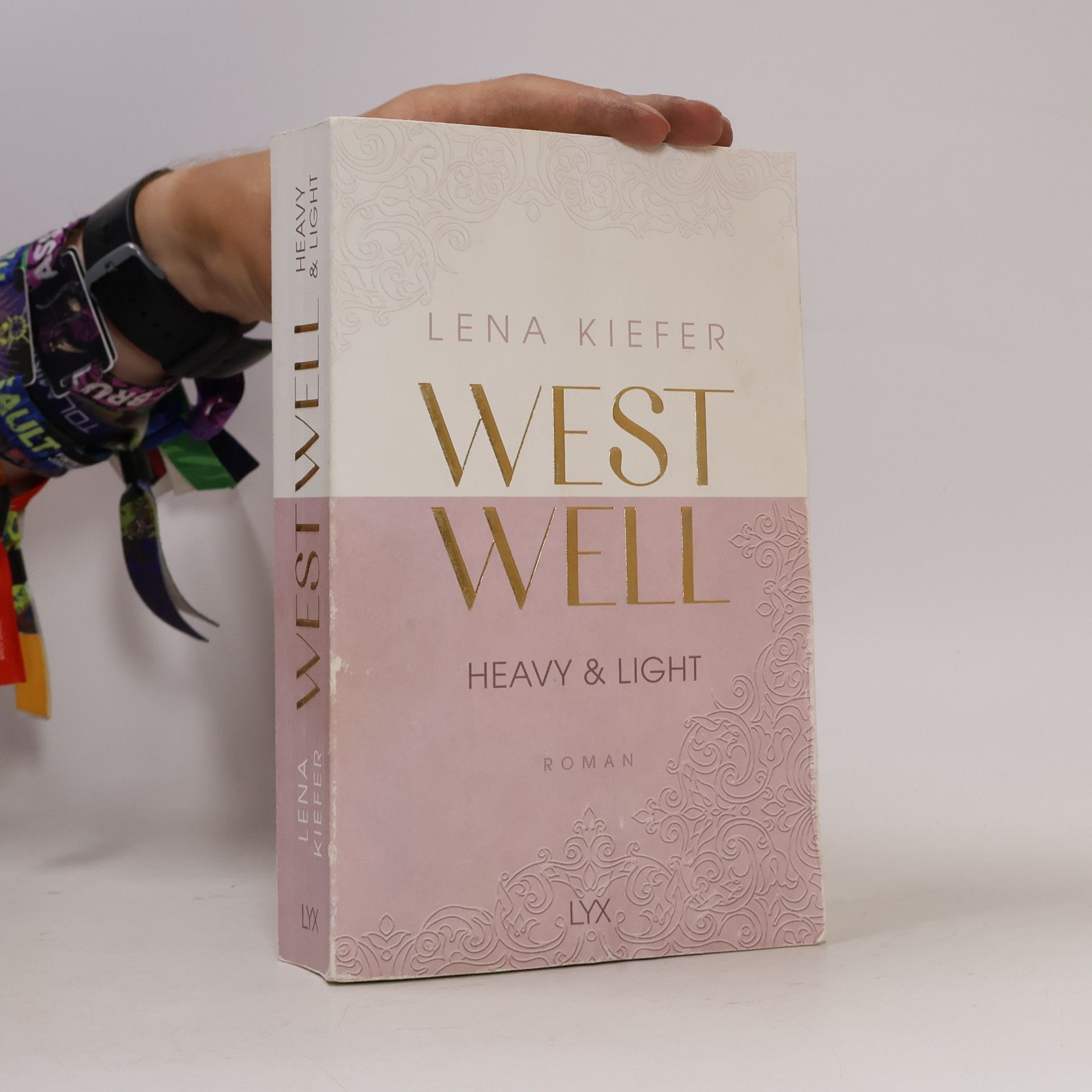 Lena Kiefer Westwell. Heavy & Light