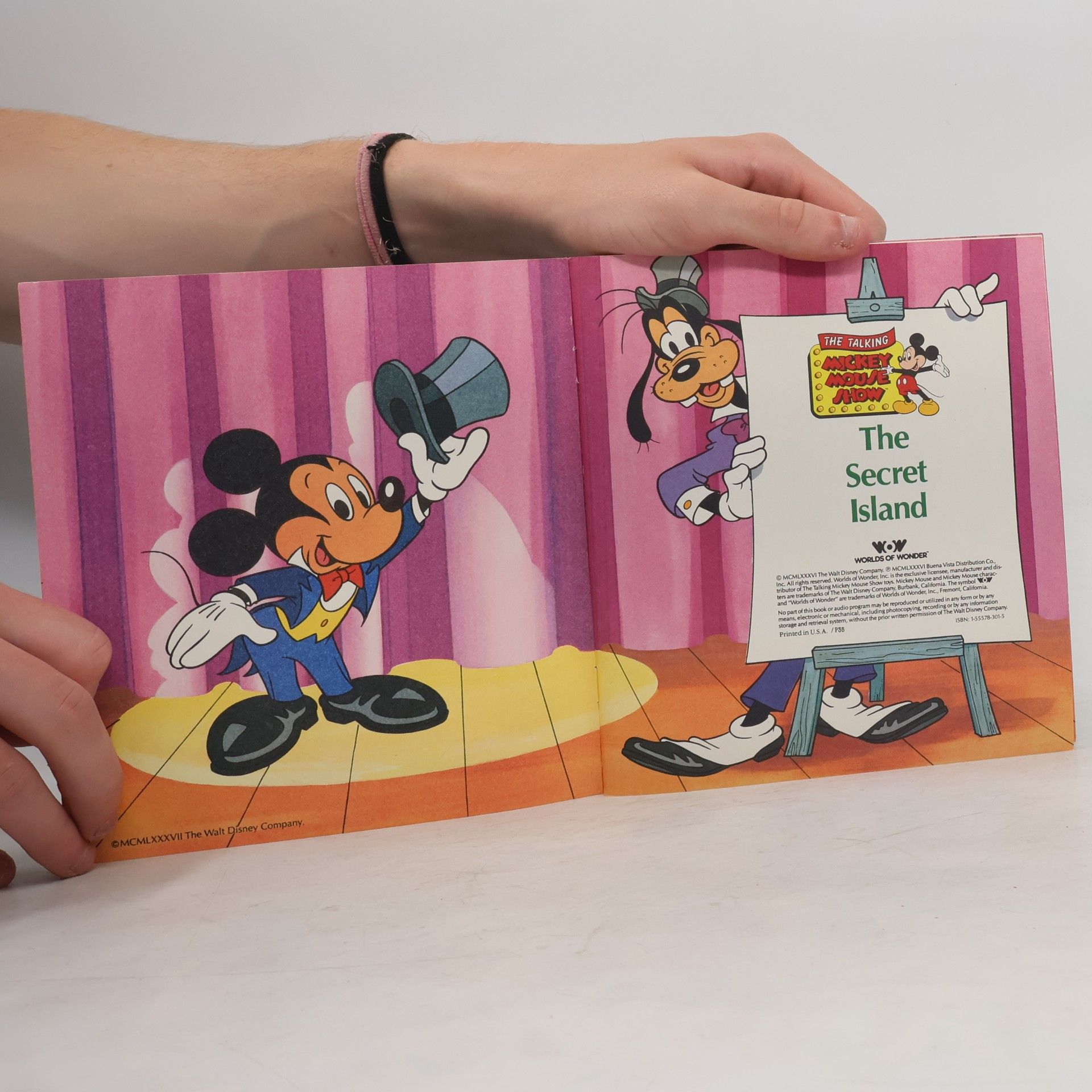 Walt Disney Company The Talking Mickey Mouse Show: The Secret Island