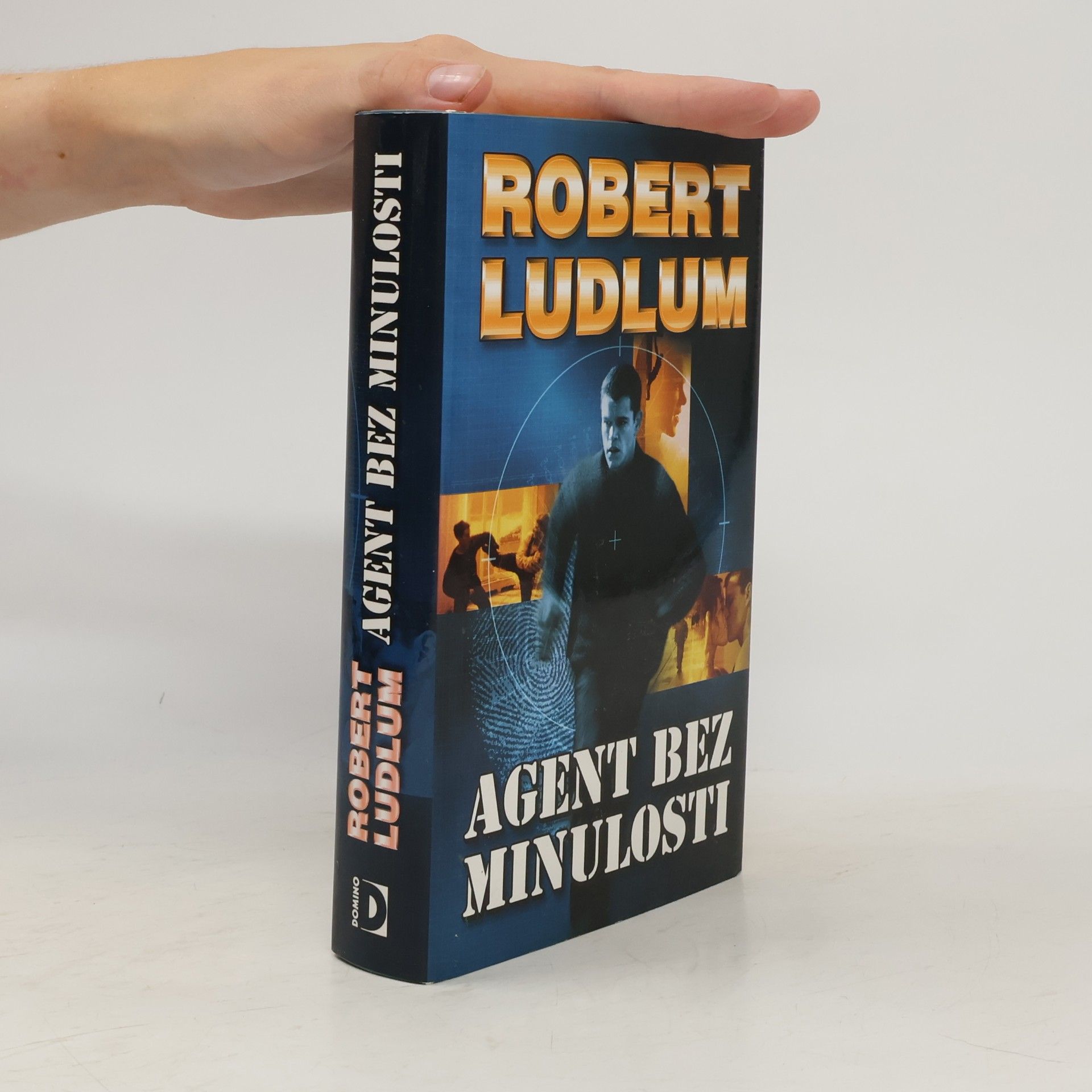 Robert Ludlum Agent bez minulosti