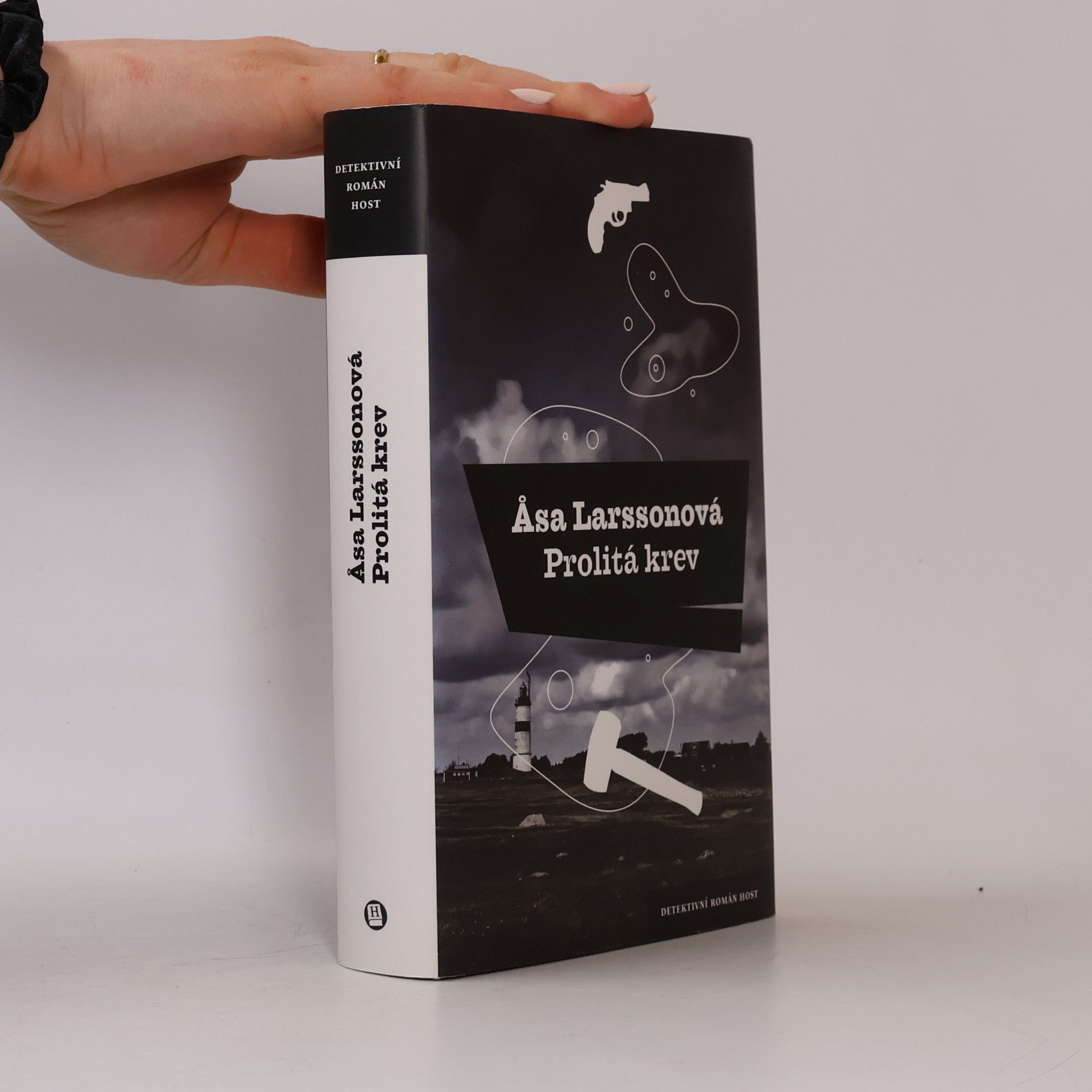 Åsa Larsson Prolitá krev