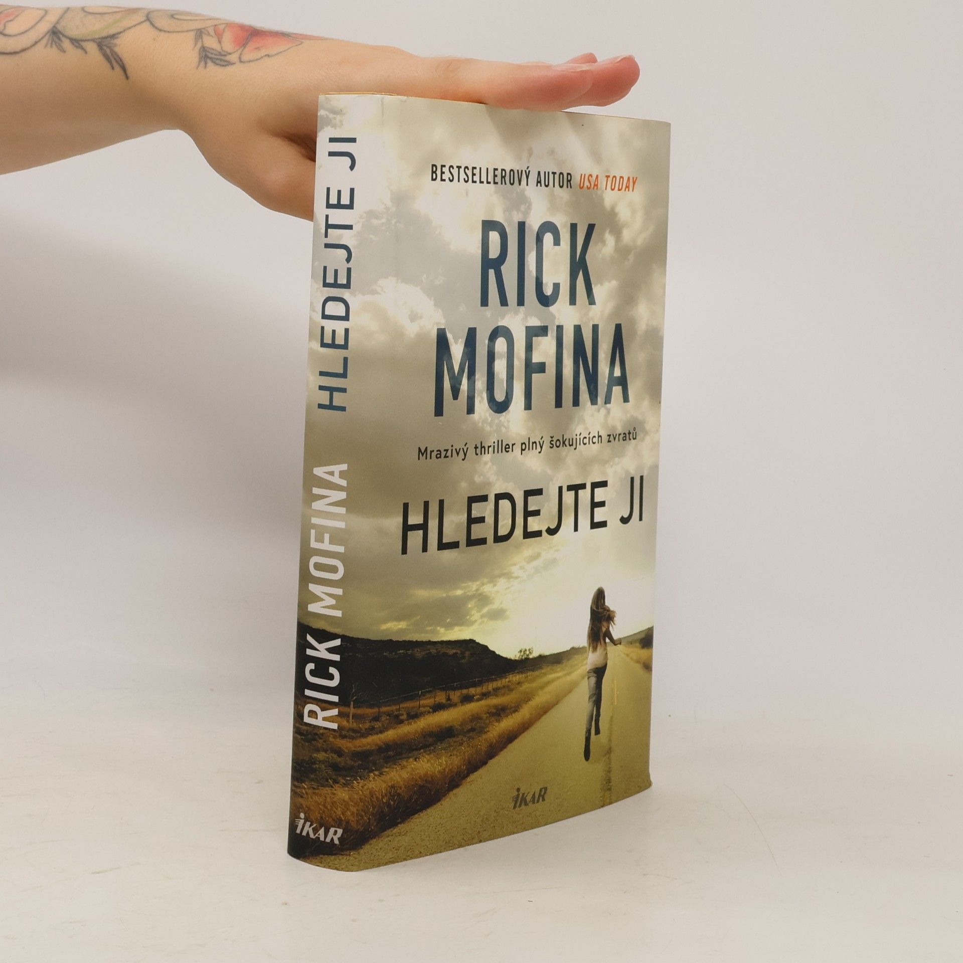 Rick Mofina Hledejte ji