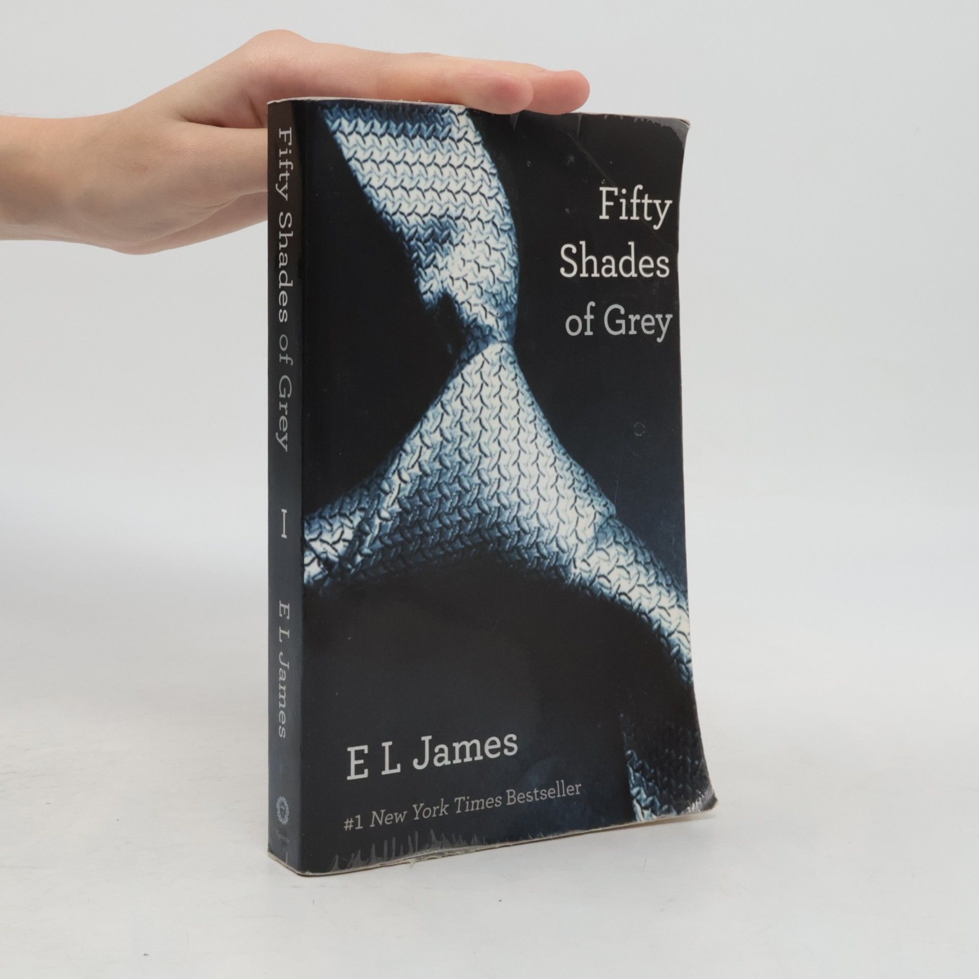 E. L. James Fifty shades of grey