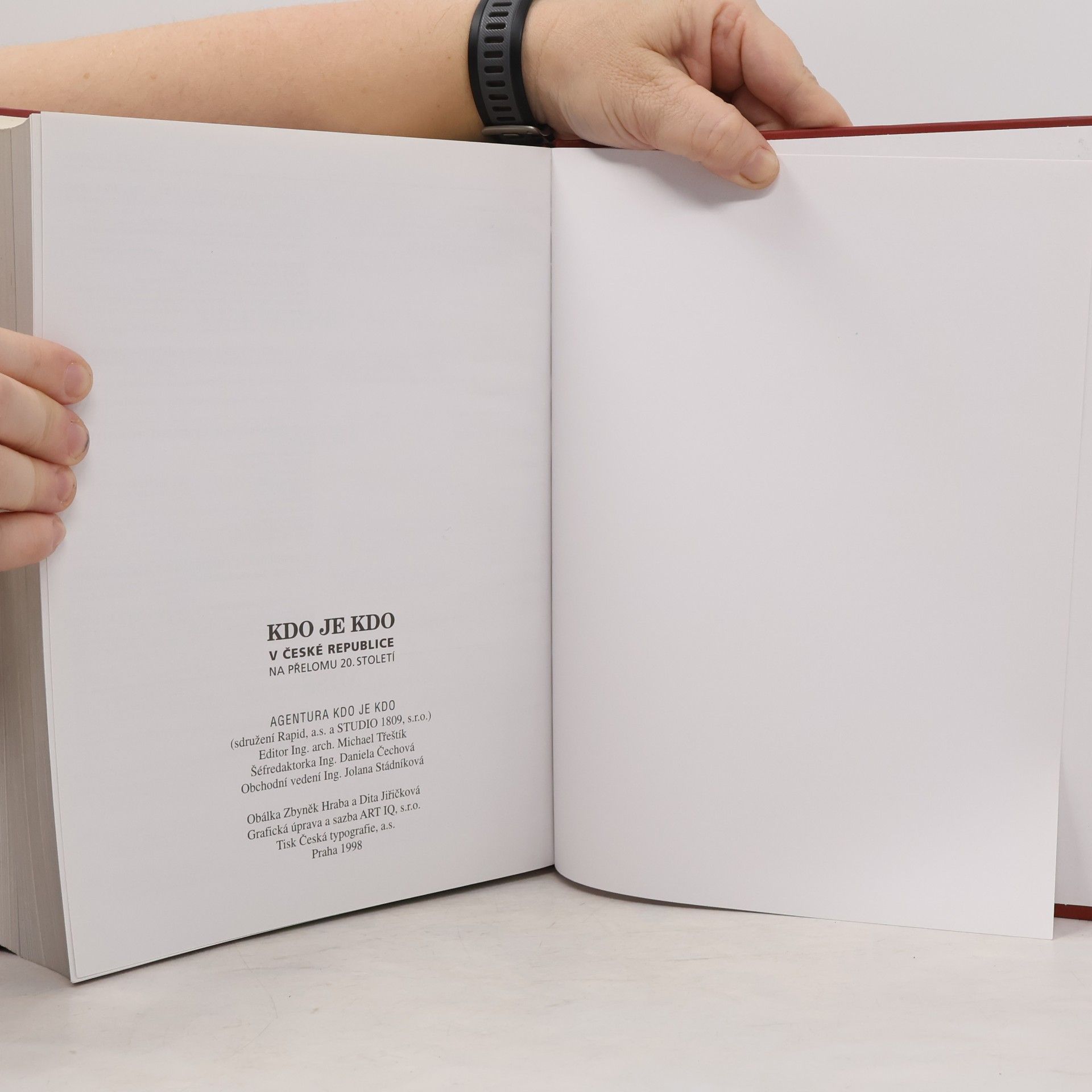 Various authors Kdo je kdo v České republice na přelomu 20. století