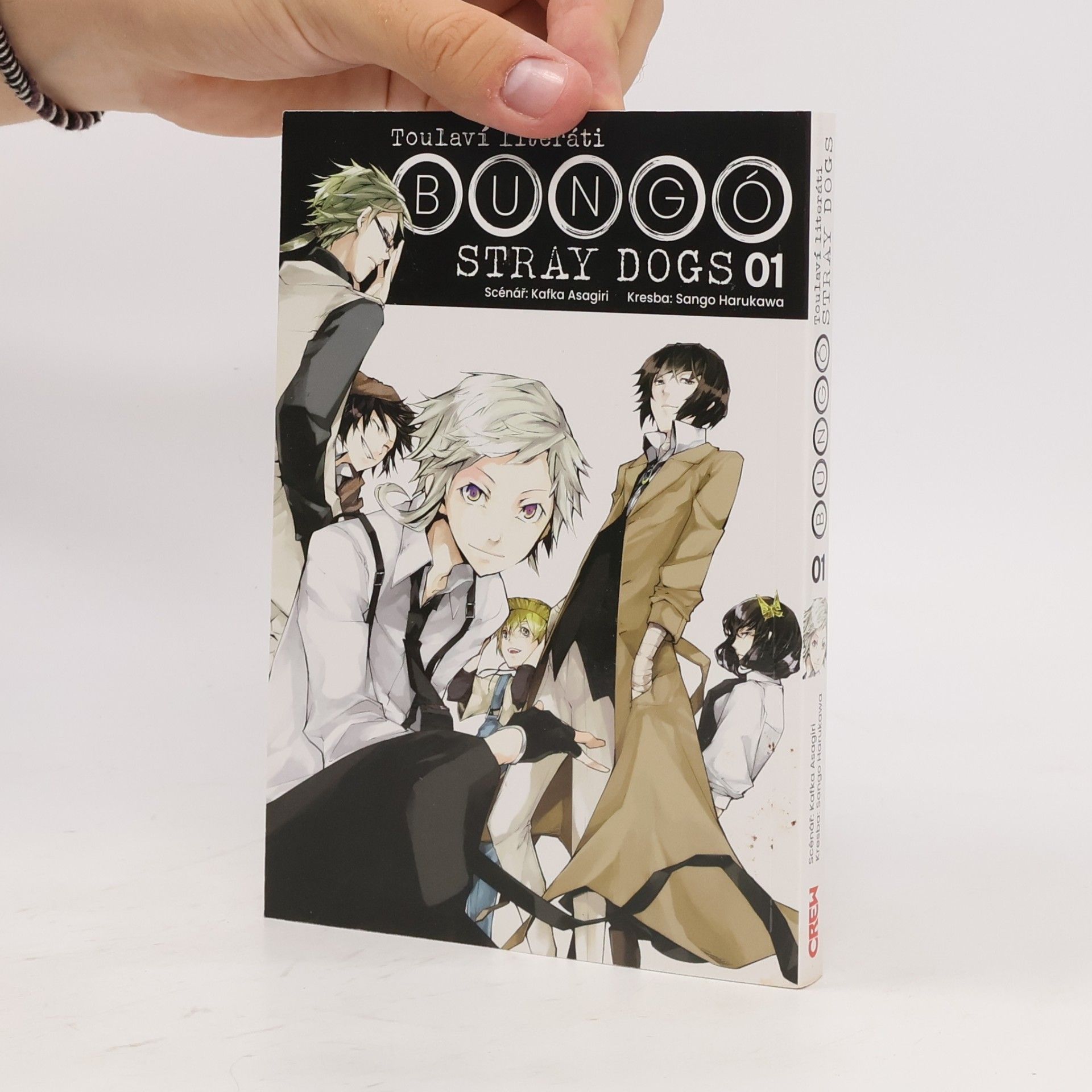 Kafka Asagiri Toulaví literáti. Bungó Stray Dogs 01