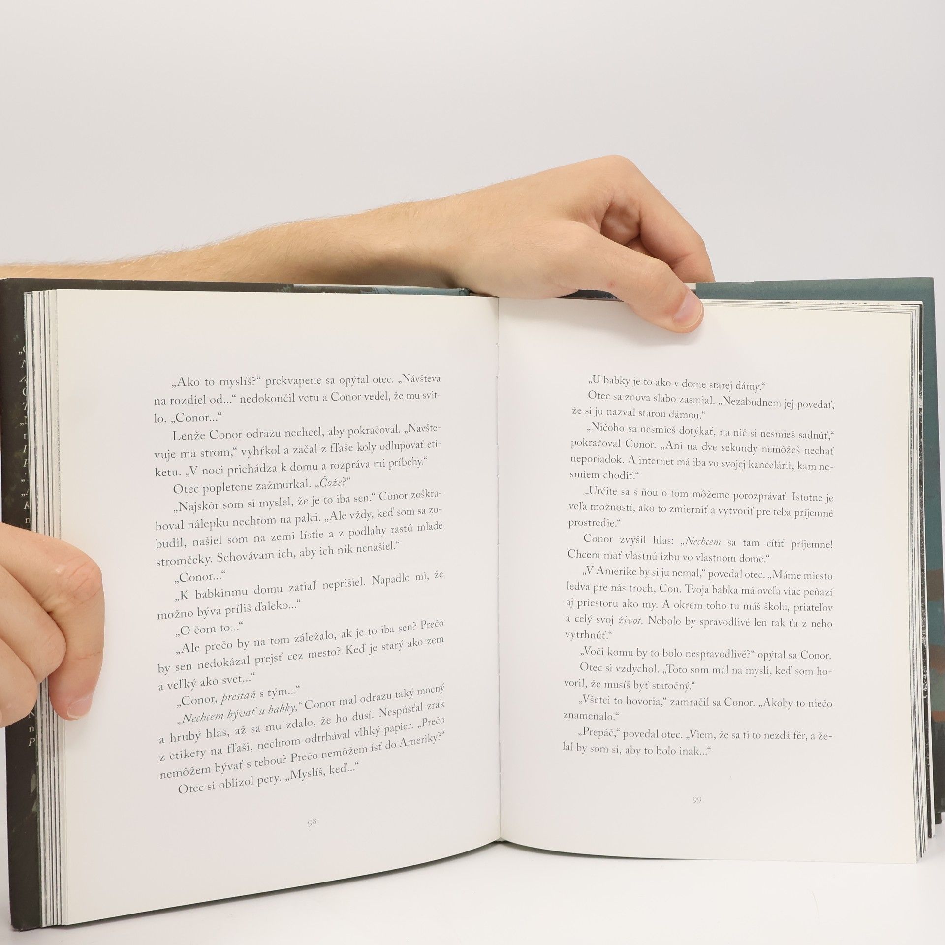 Patrick Ness Sedem minút po polnoci