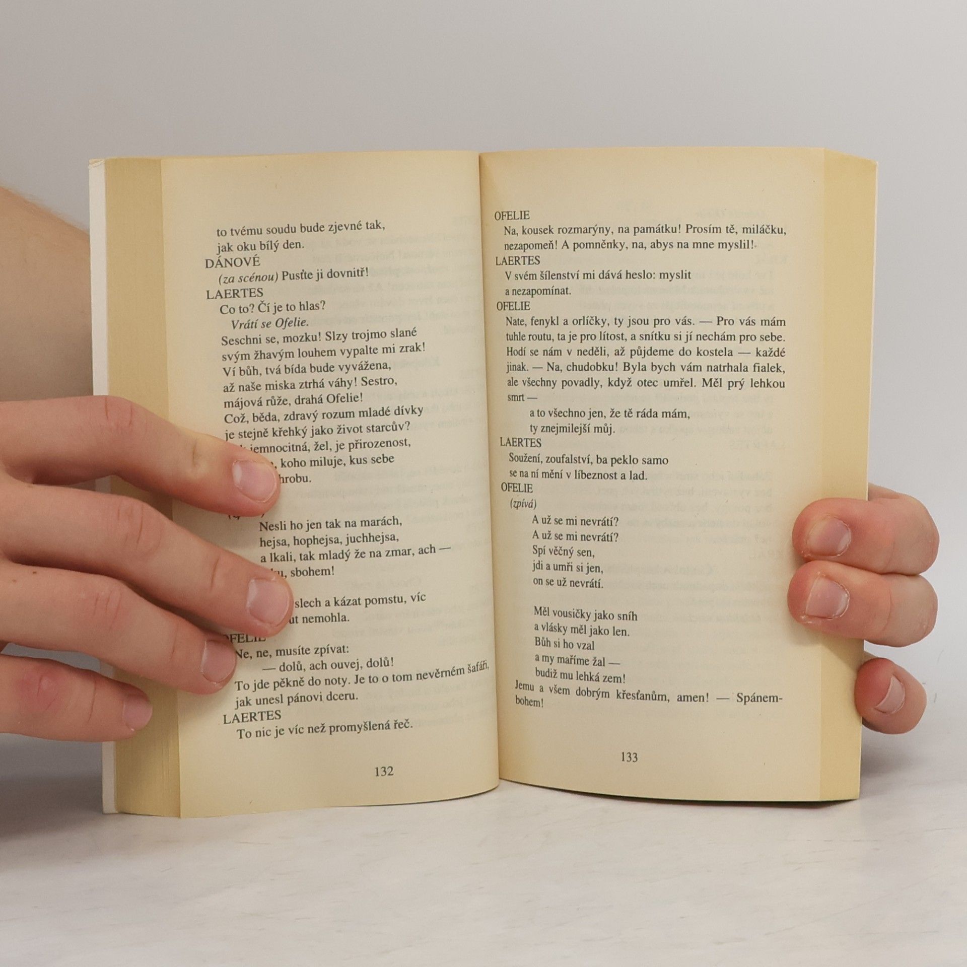 William Shakespeare Hamlet ; Král Lear