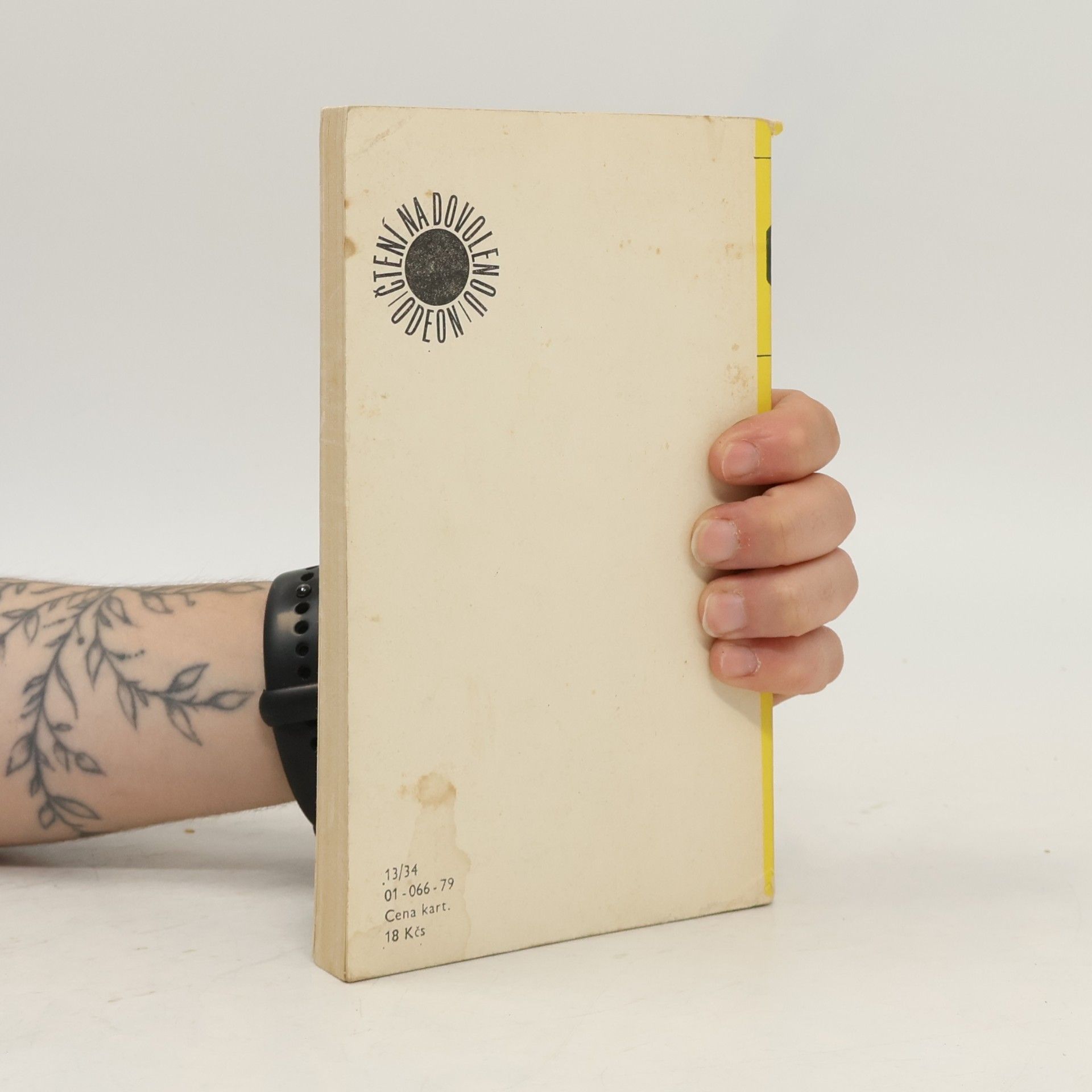 Agatha Christie Opona