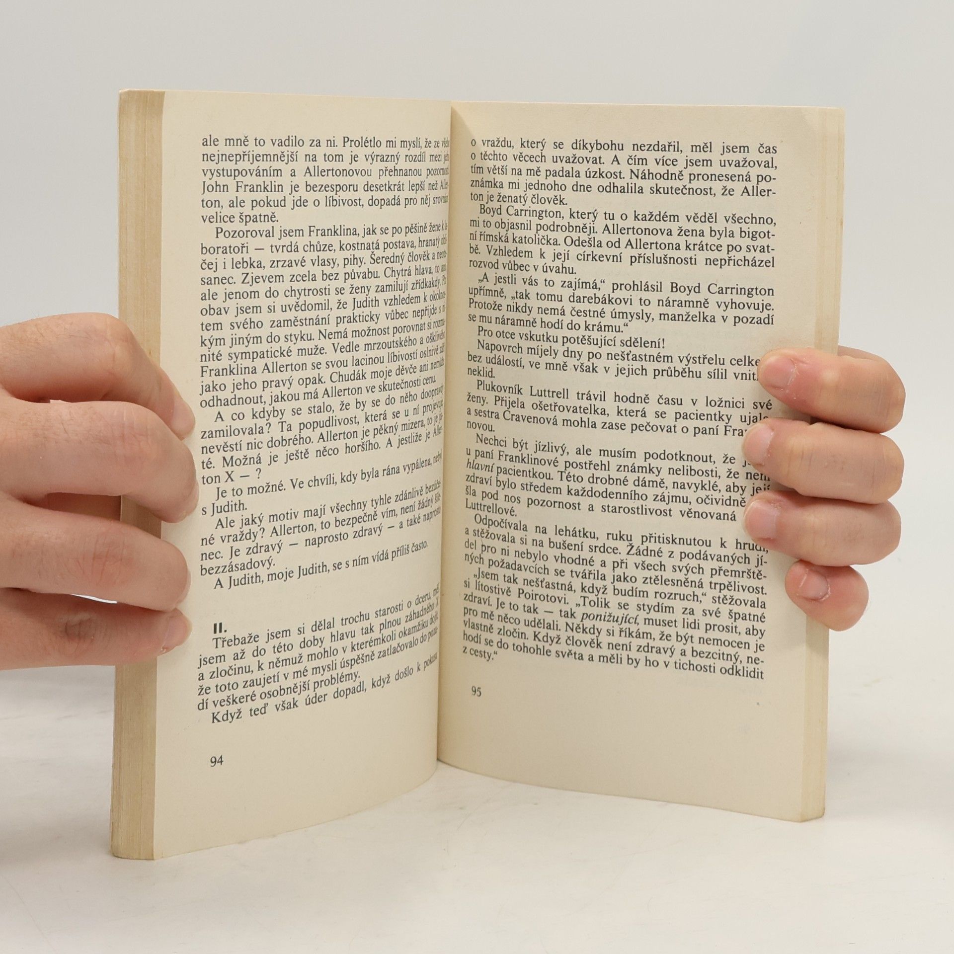Agatha Christie Opona