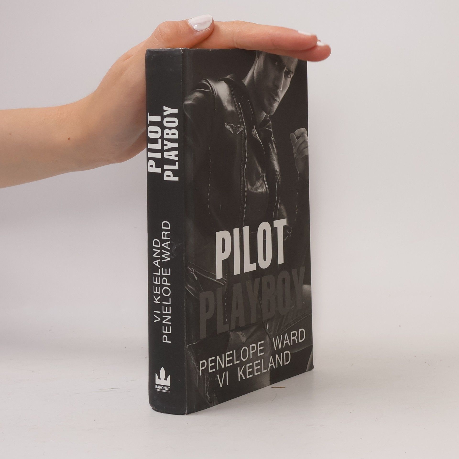 Vi Keeland Pilot playboy