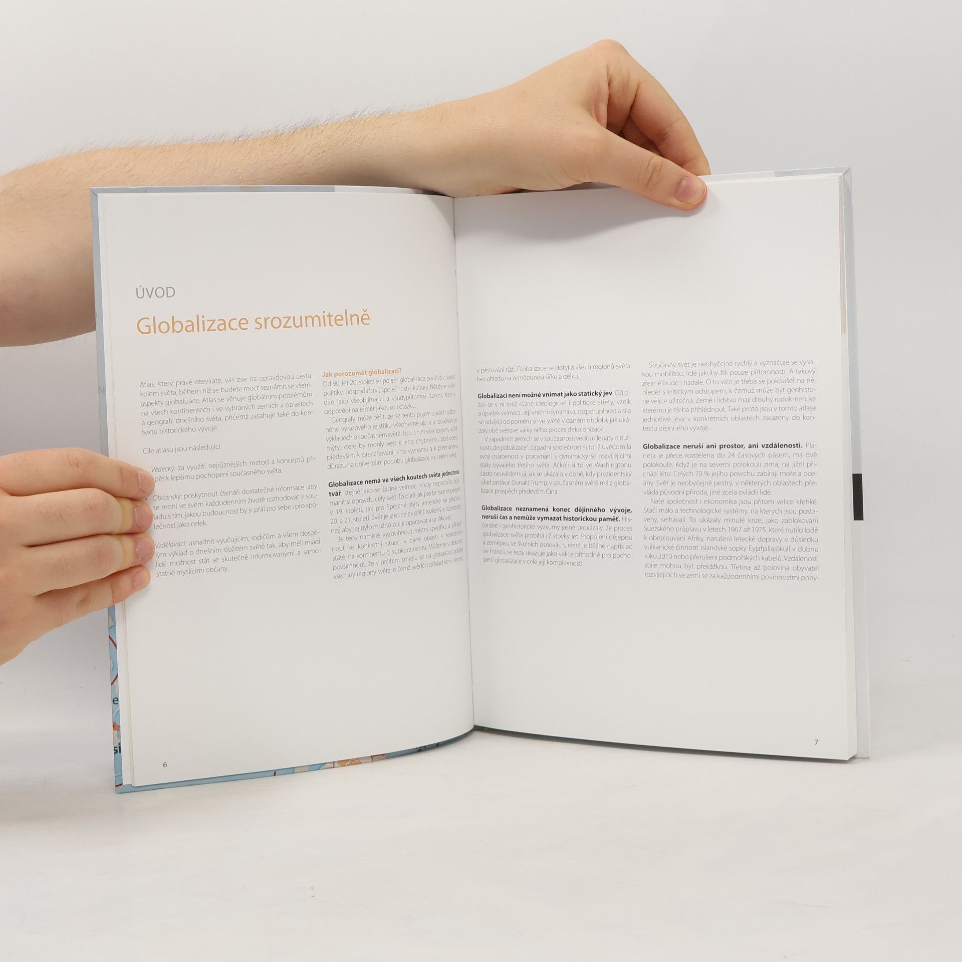 Laurent Carroué Atlas globalizace: jedna Země, mnoho světů