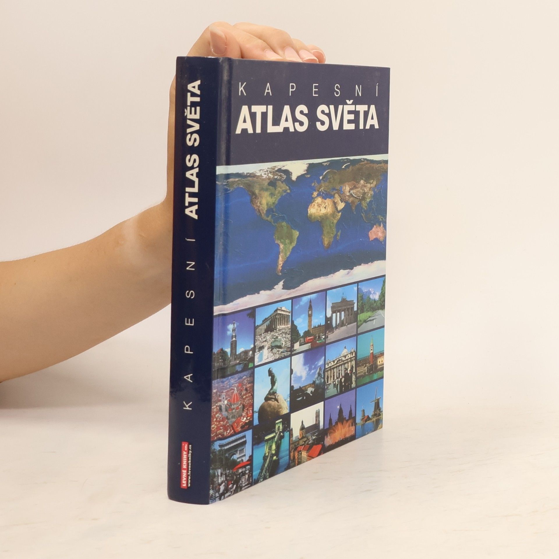 Kolektiv autorů Kapesní atlas světa