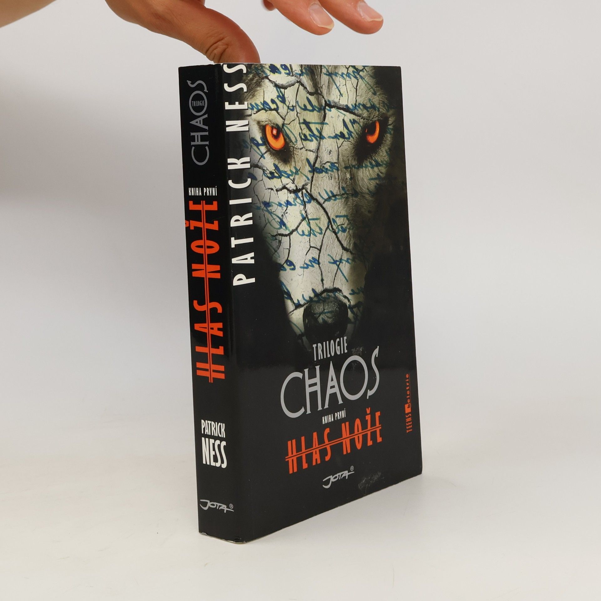 Patrick Ness Chaos. Kniha první. Hlas nože