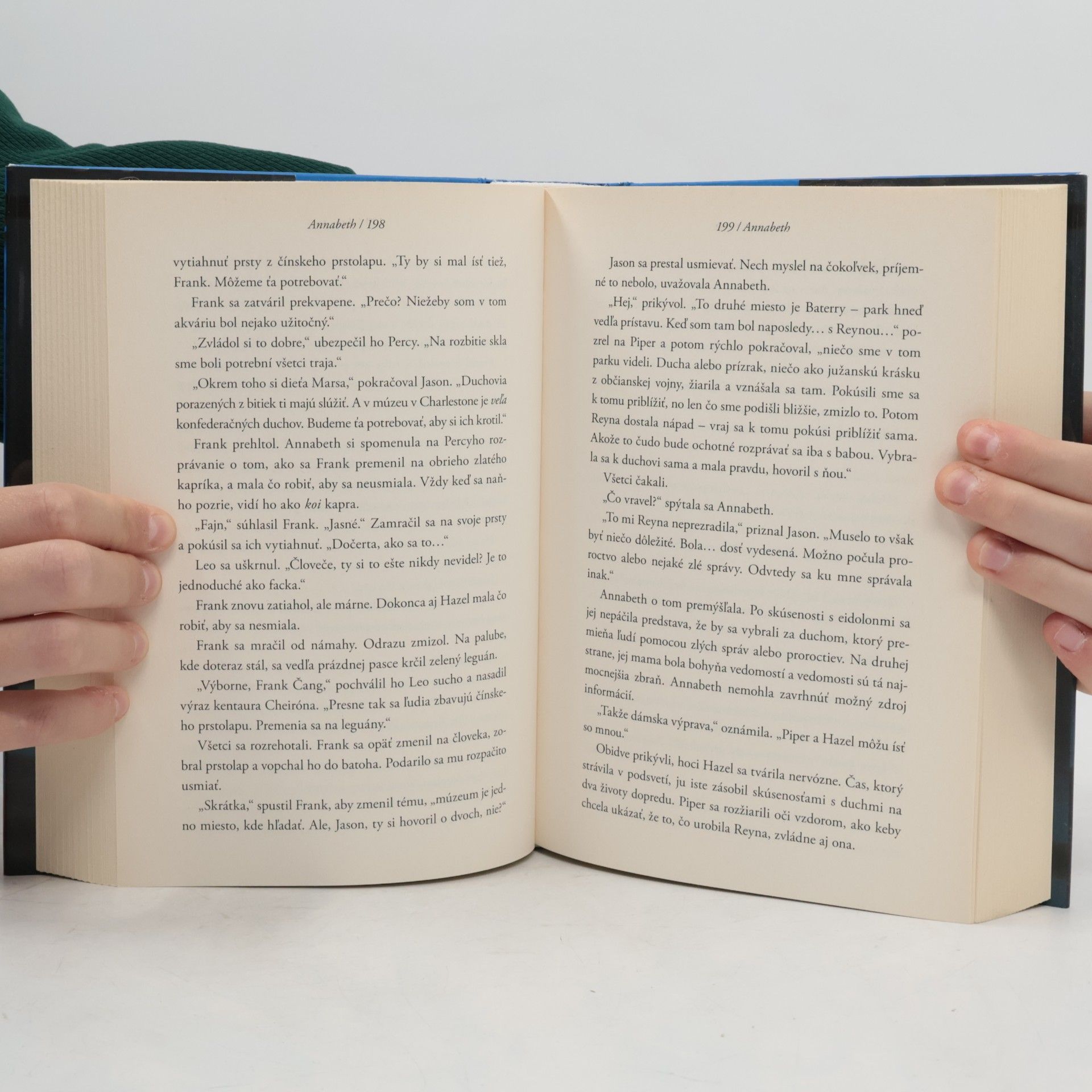 Rick Riordan Bohovia Olympu – Znamenie Atény