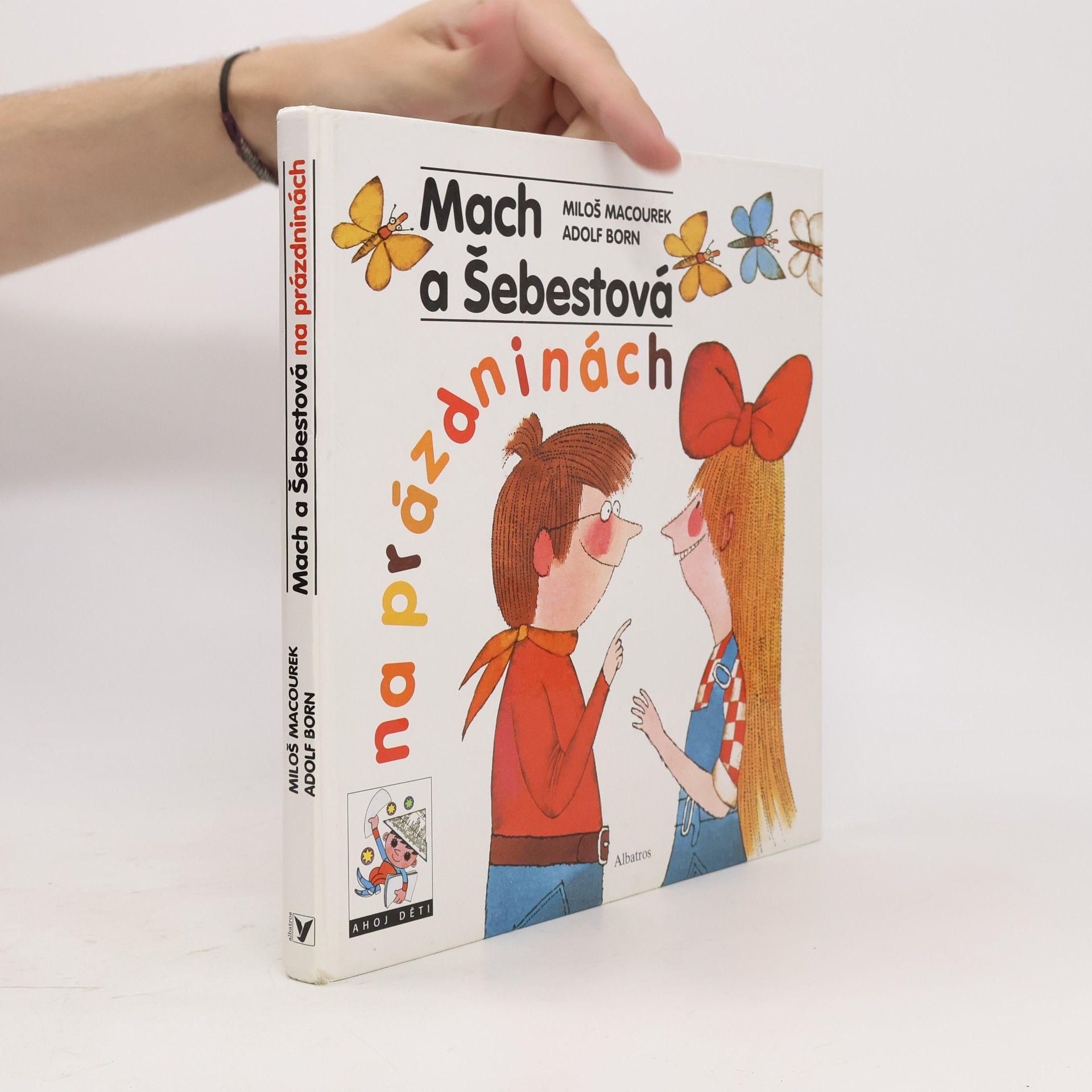 Miloš Macourek Mach a Šebestová na prázdninách