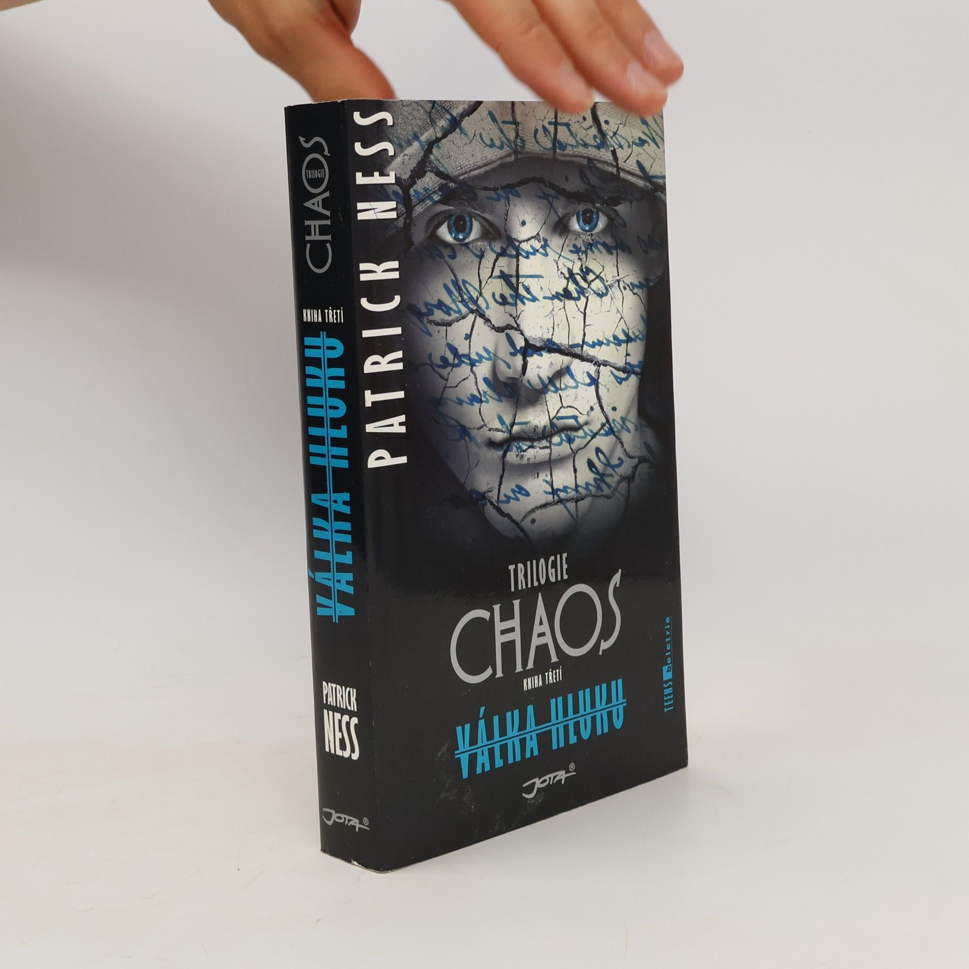 Patrick Ness Chaos : trilogie. Kniha třetí, Válka Hluku