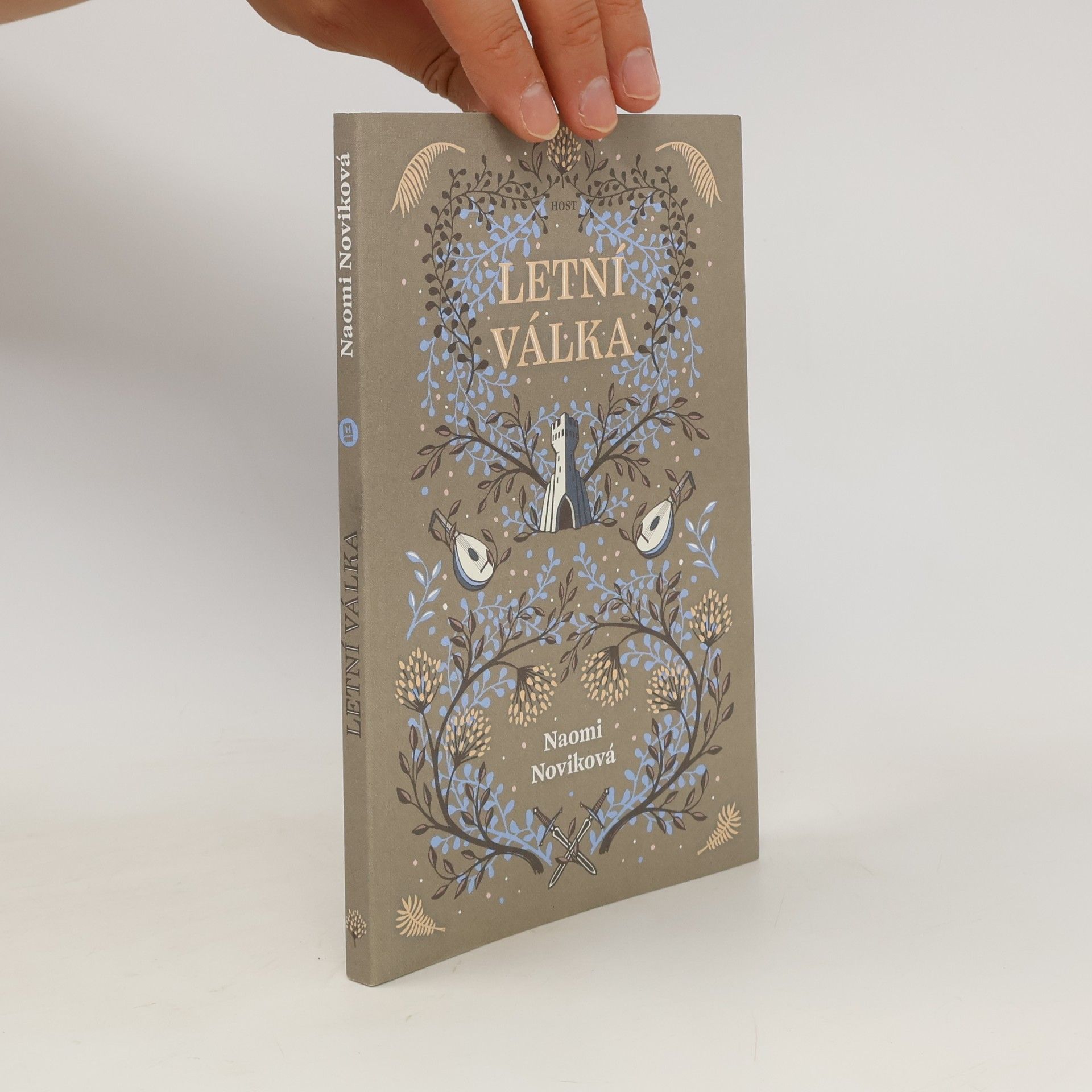 Naomi Novik Letní válka