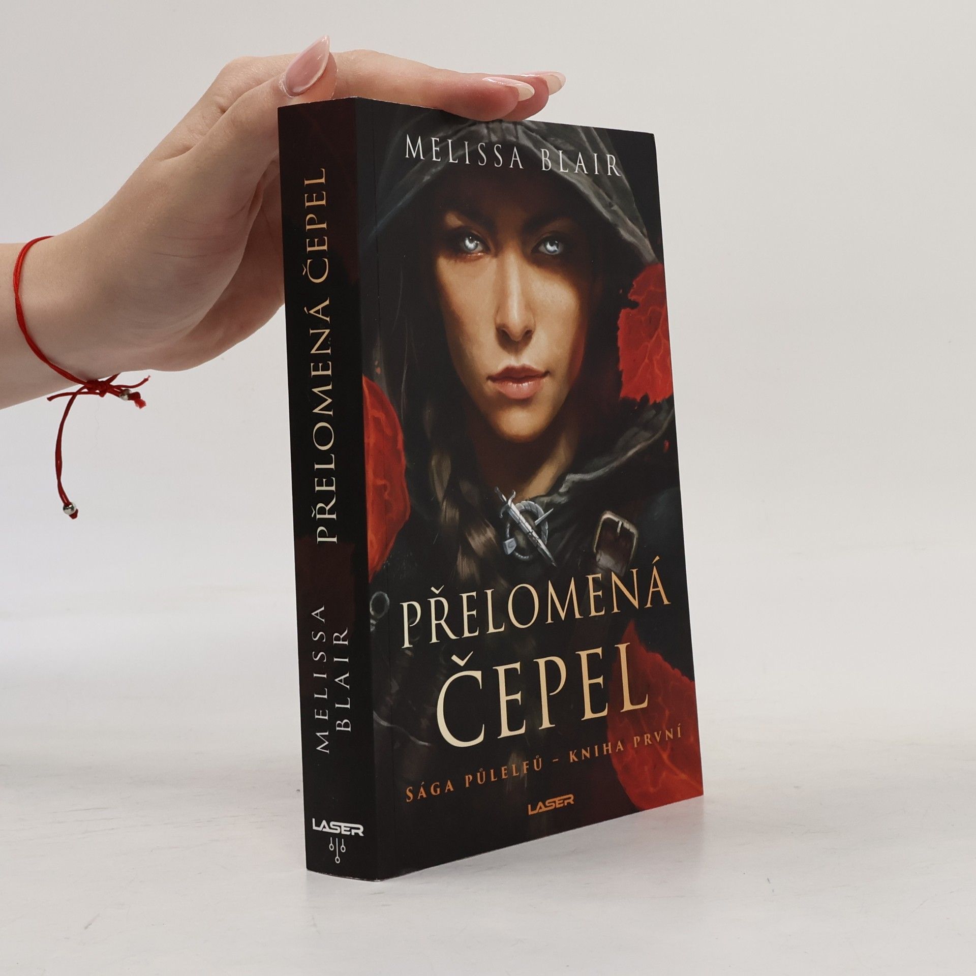 Melissa Blair Sága půlelfů 1. Přelomená čepel