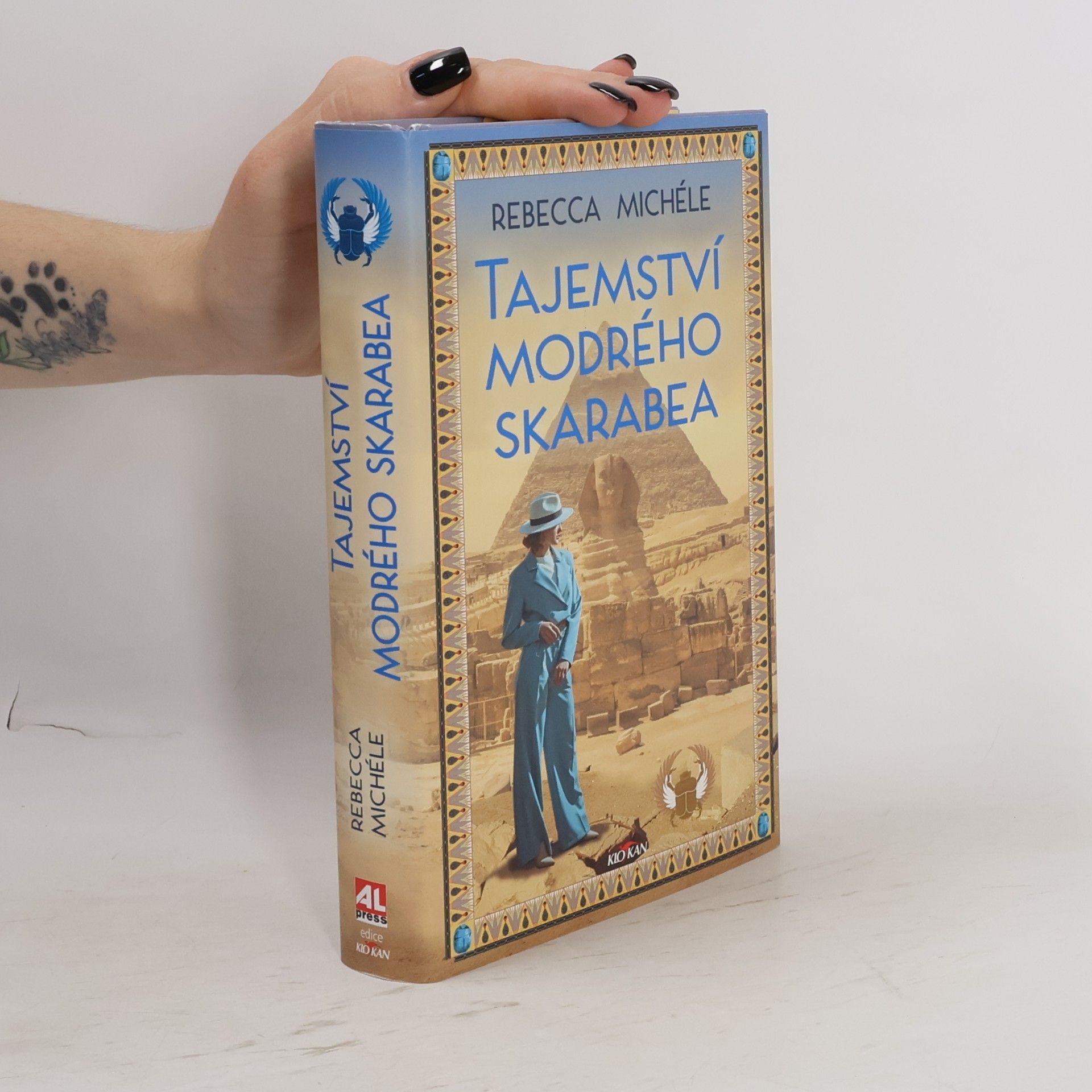 Rebecca Michéle Tajemství modrého skarabea