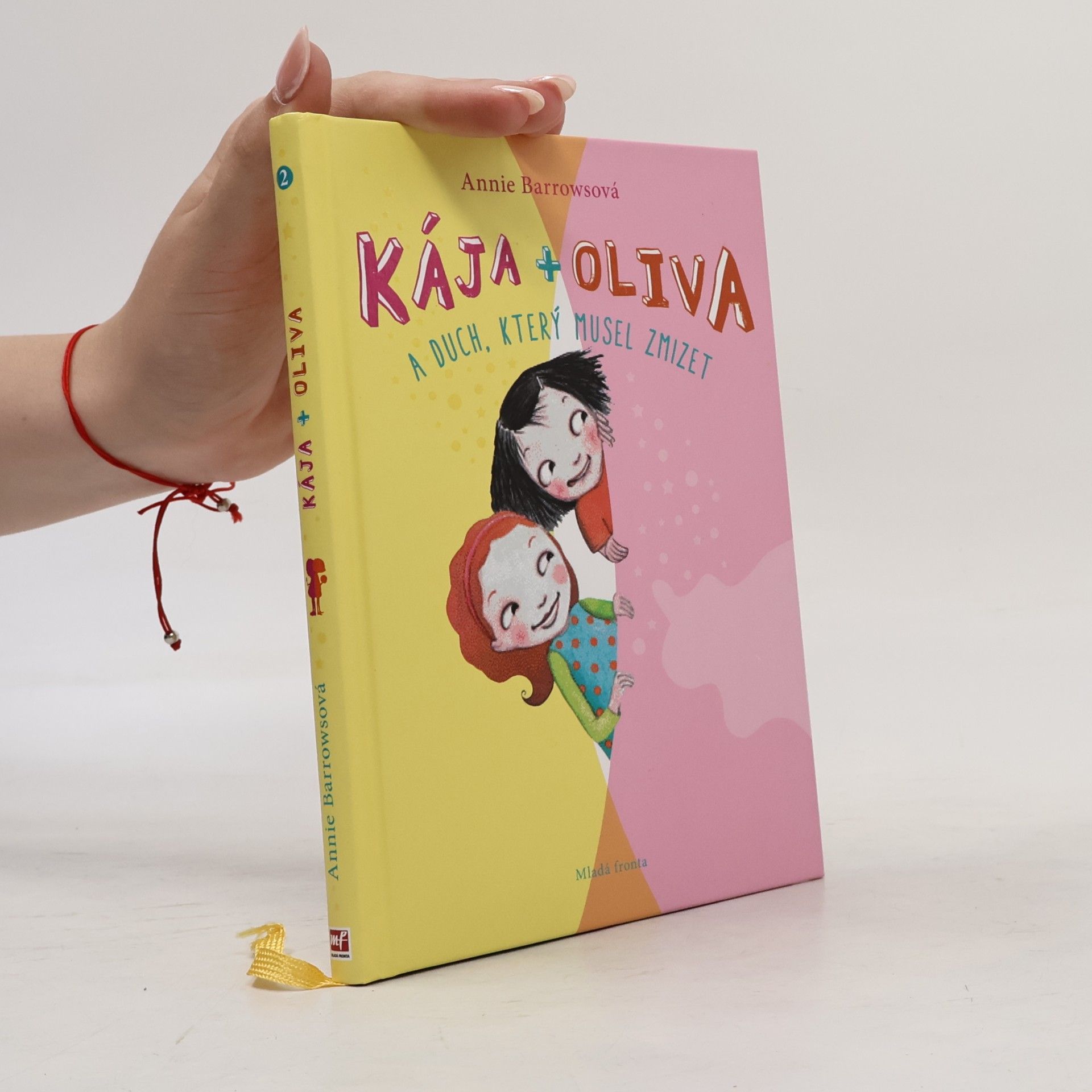 Annie Barrows Kája + Oliva a duch, který musel zmizet