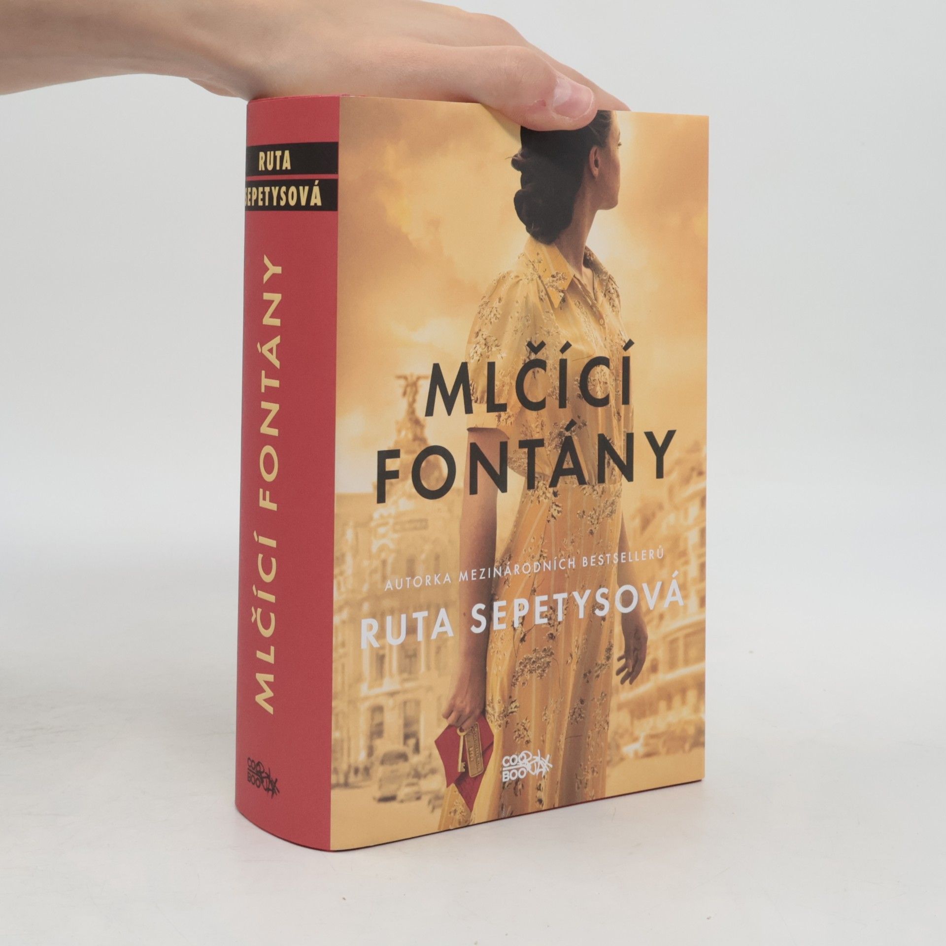Ruta Sepetys Mlčící fontány