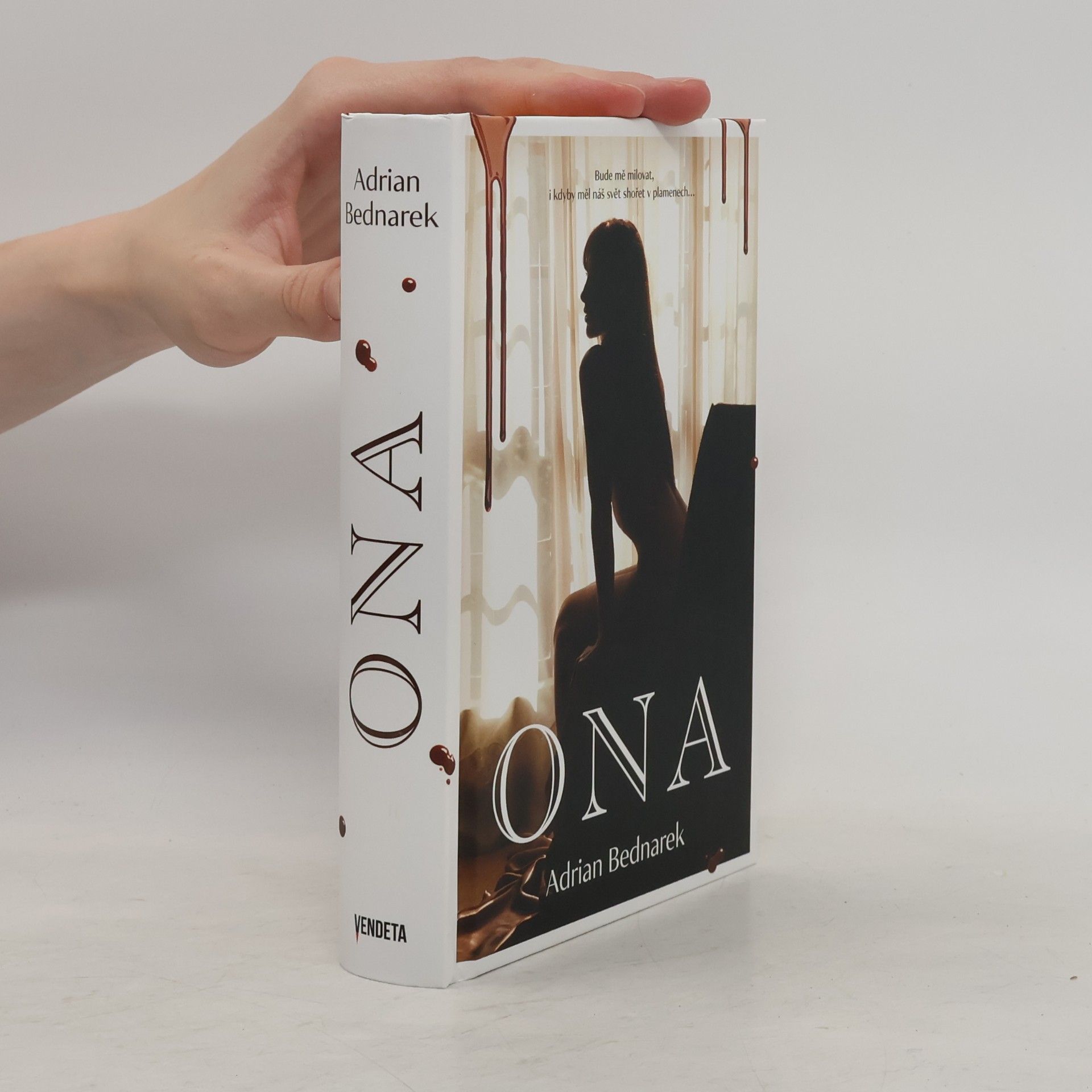 Ona